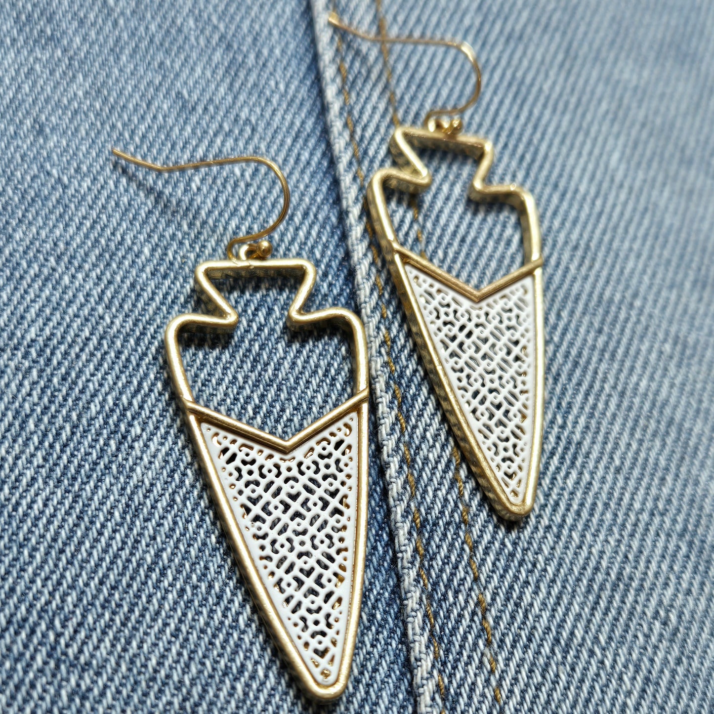 E1139 QE1814 Arrow head design Drop Dangle Hook Earrings