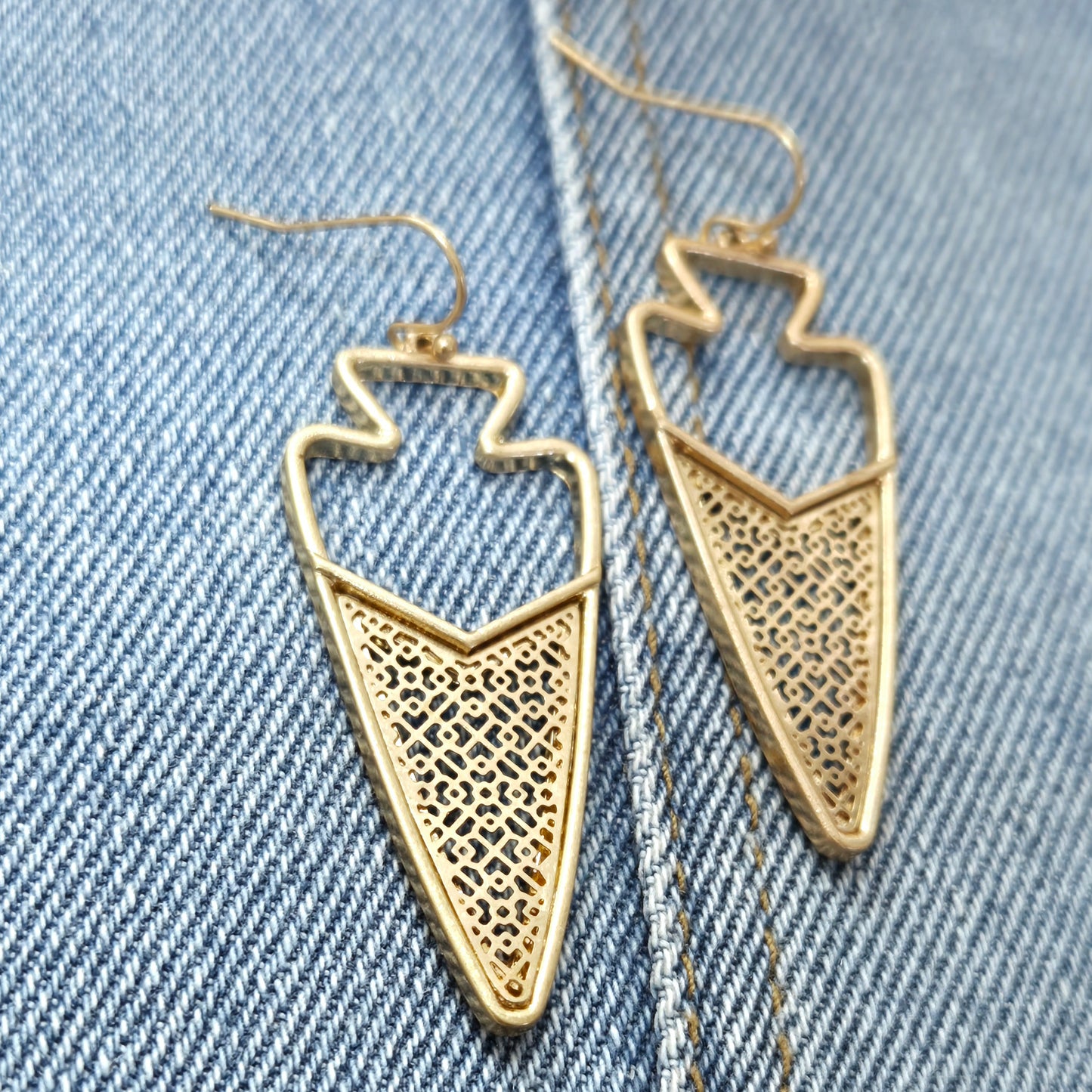 E1139 QE1814 Arrow head design Drop Dangle Hook Earrings