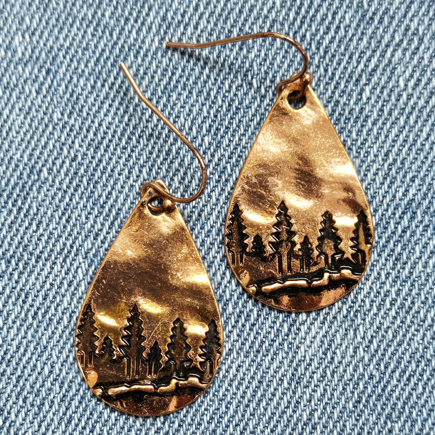E1149 QE6971 Forrest Engraved Teardrop Drop Dangle Earrings
