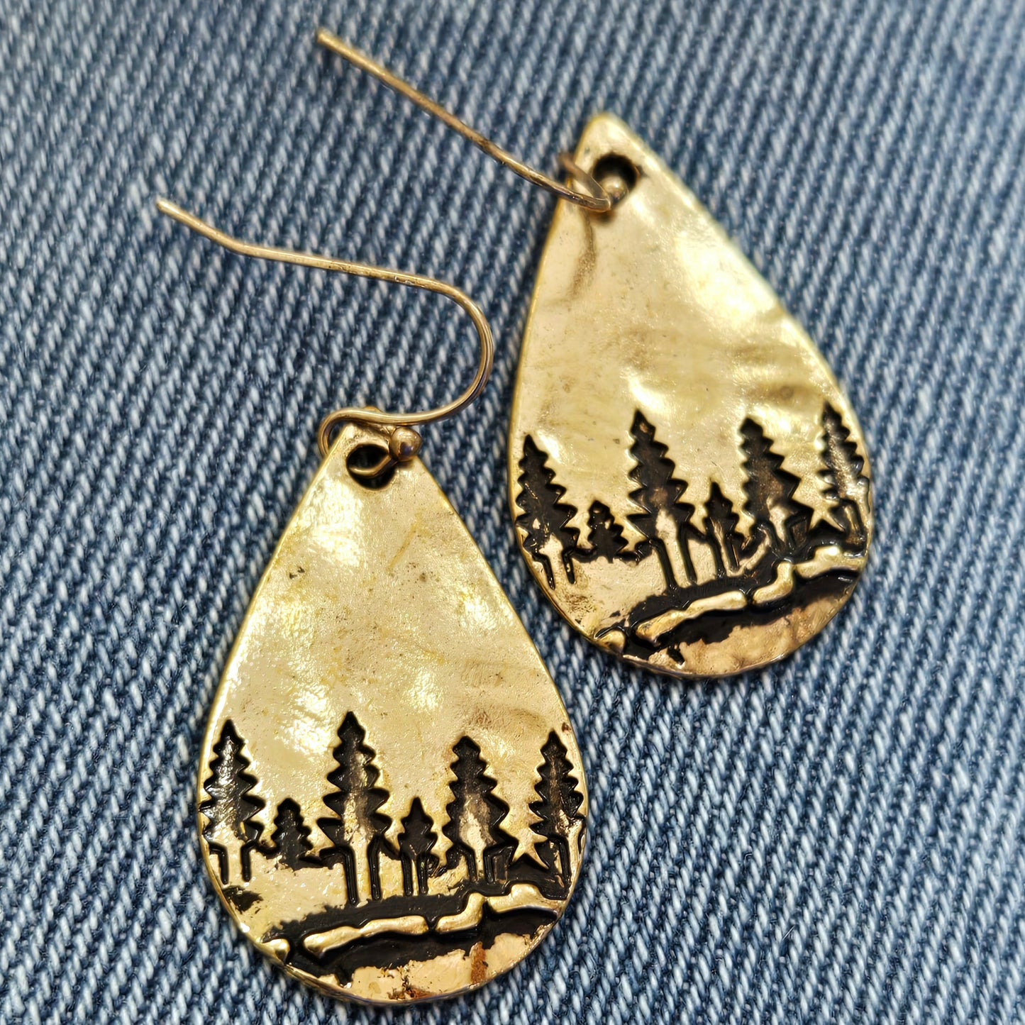 E1149 QE6971 Forrest Engraved Teardrop Drop Dangle Earrings