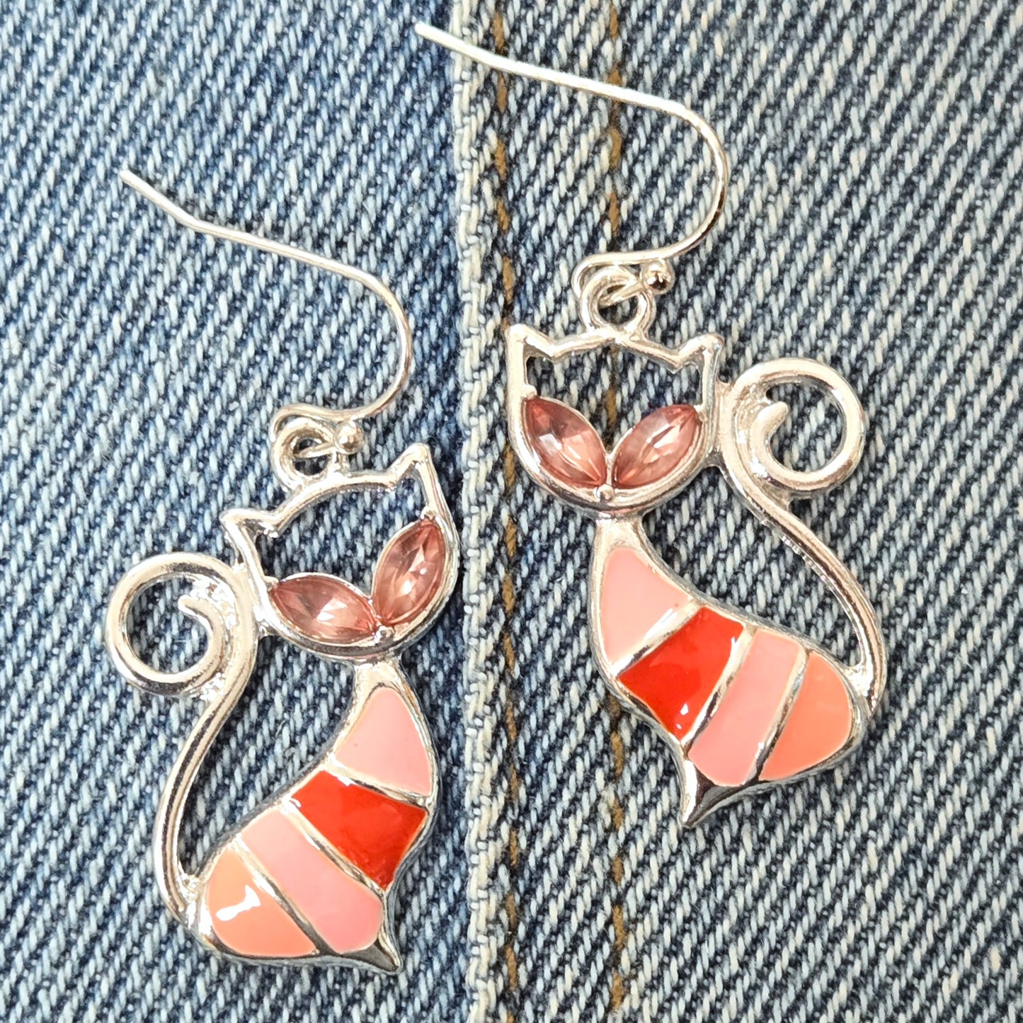 E1103 QE7769 Animal Cat Design Drop Dangle Earrings