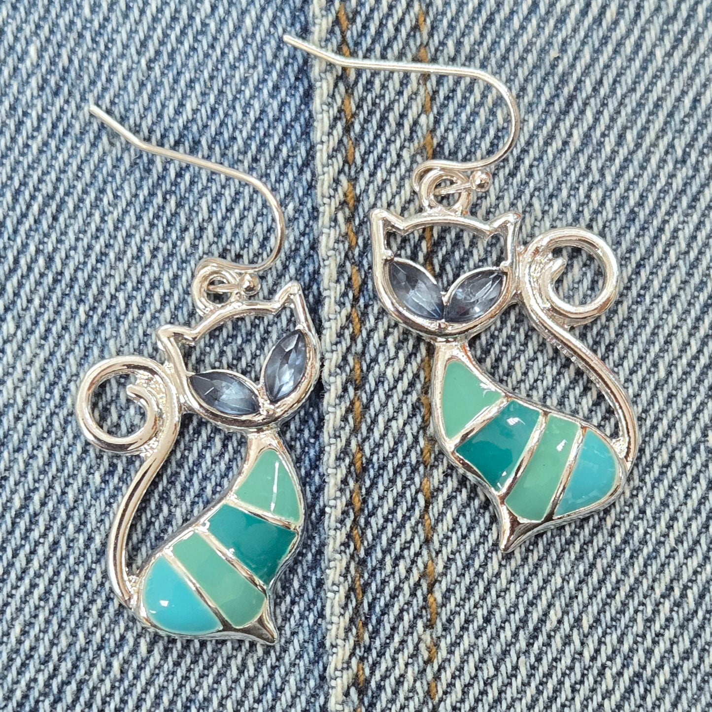 E1103 QE7769 Animal Cat Design Drop Dangle Earrings