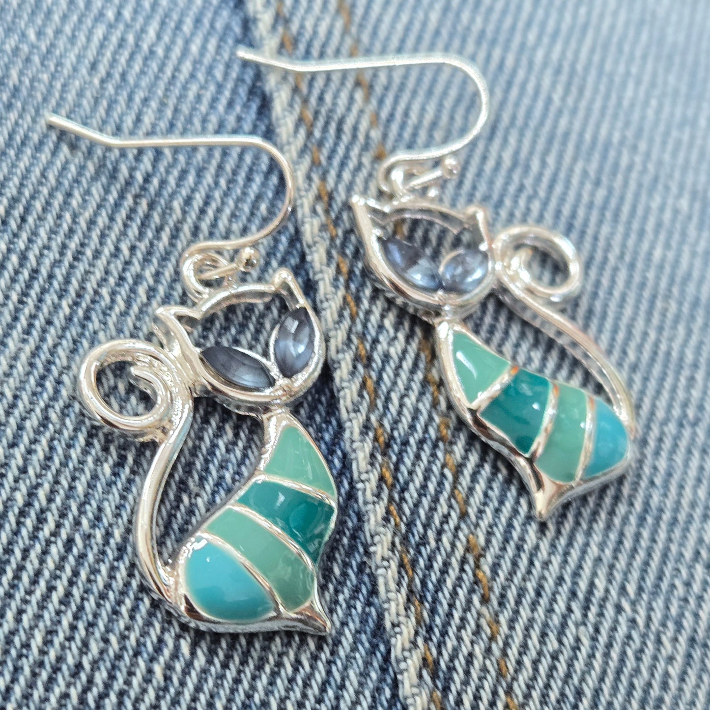 E1103 QE7769 Animal Cat Design Drop Dangle Earrings