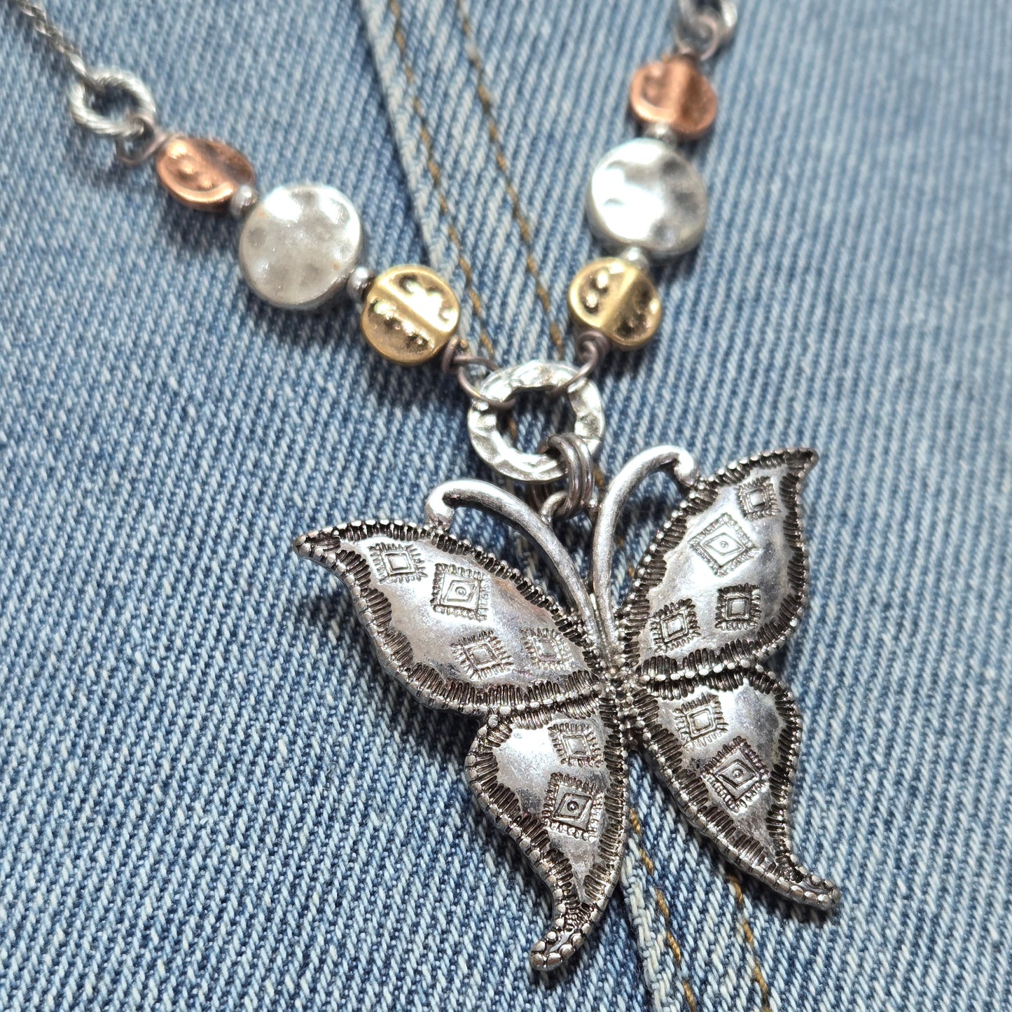 N0559 QNE14537 Butterfly Shape Pendant Necklace
