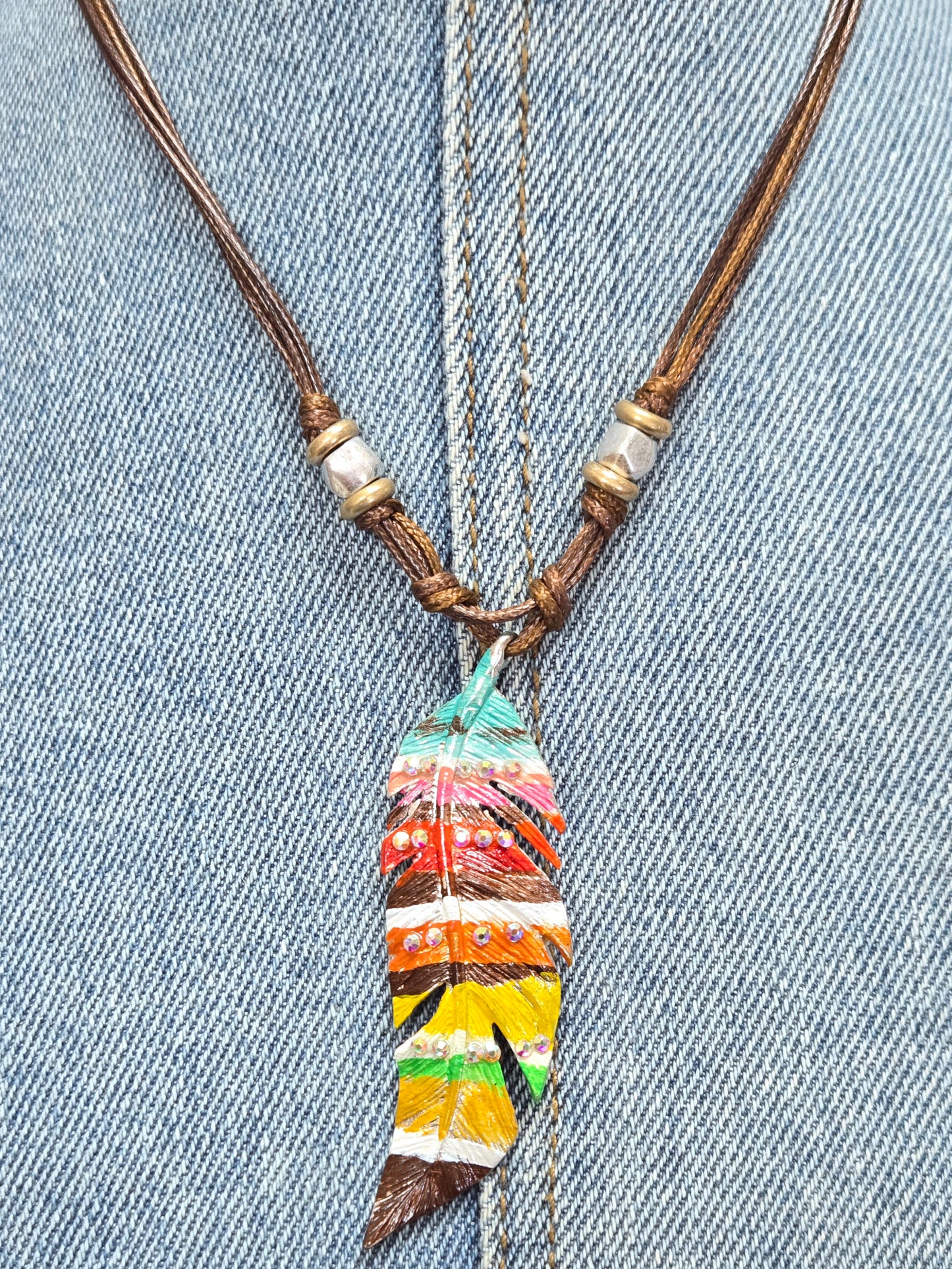 N0539 QNE14810 Feather Design Pendant Necklace