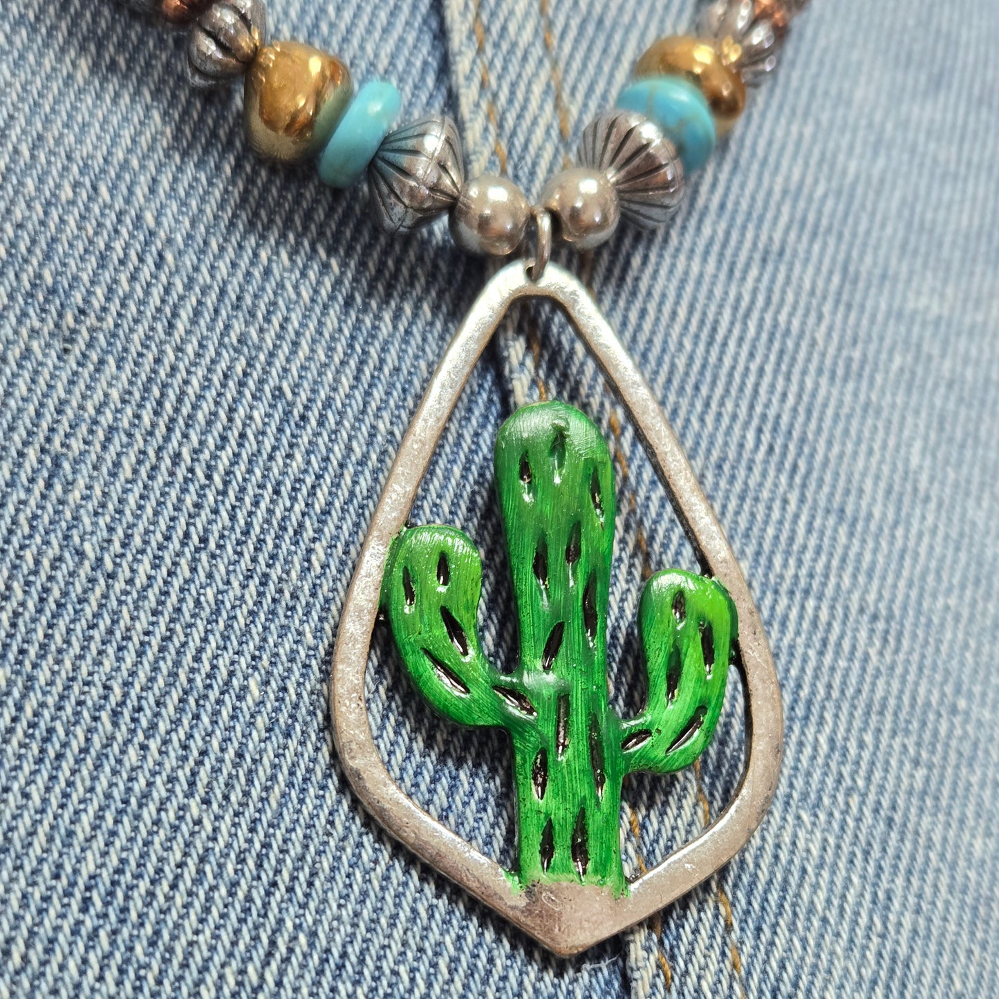 N0553 QNE15881 Cactus Design Pendant Necklace
