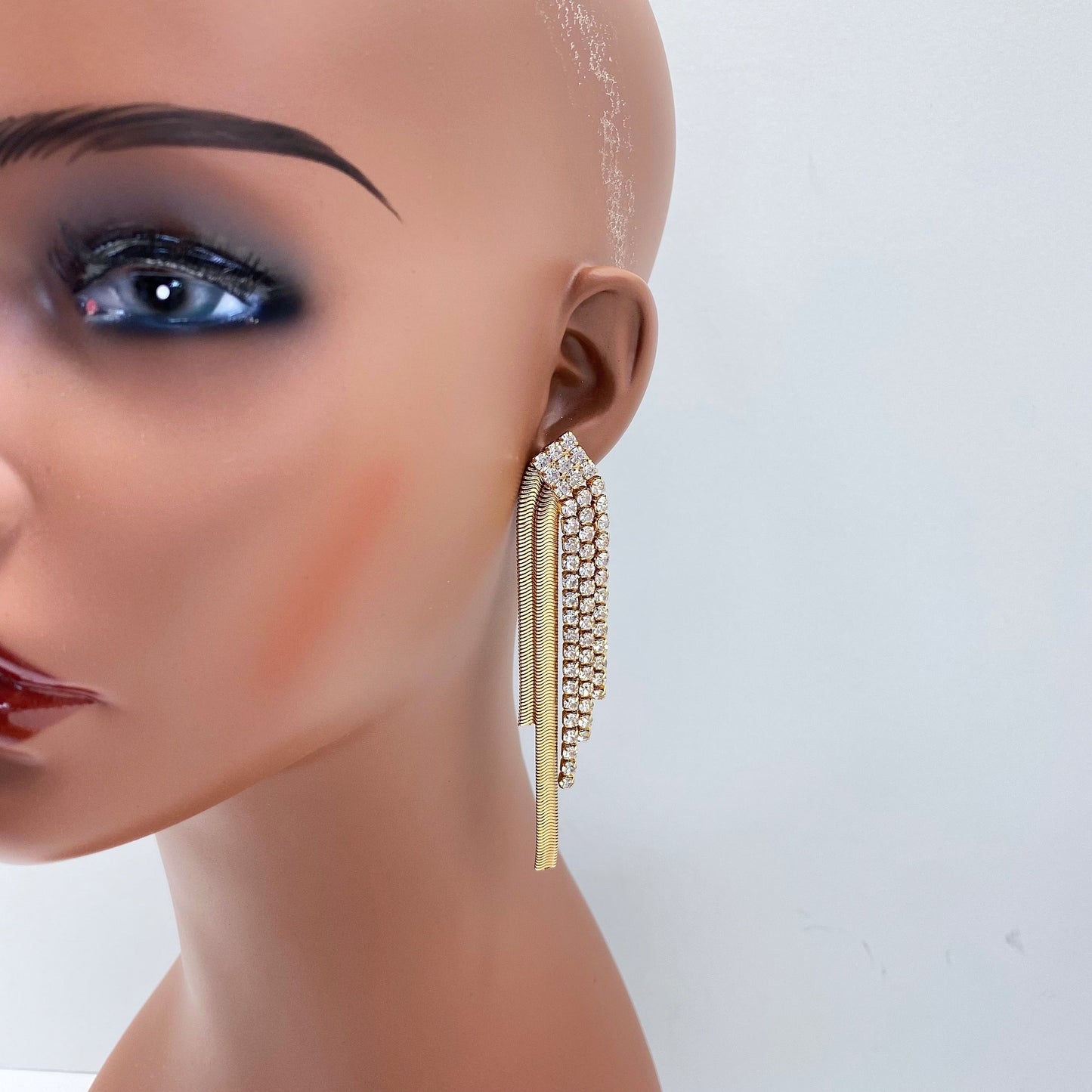 E1486 | Sculpted Crystal Tassel Earrings | 25E2074