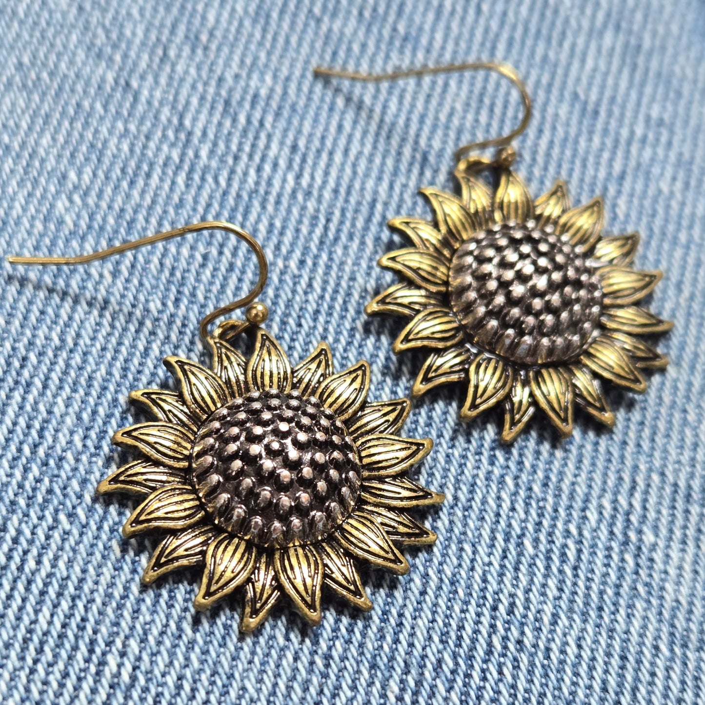 E1163 TE2669 Sunflower Design Drop Dangle Earrings