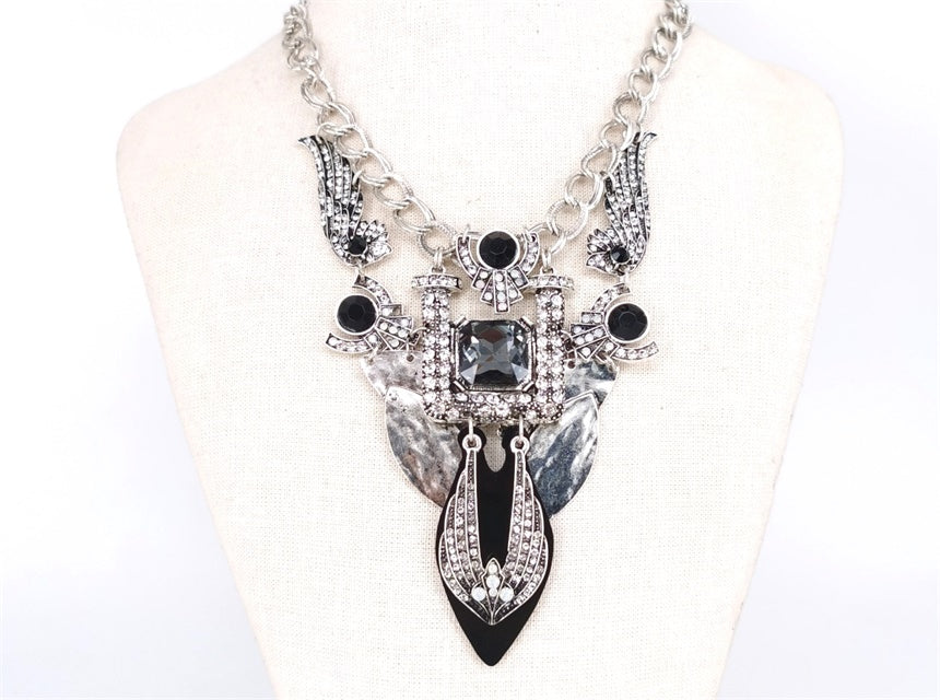 N0722 TNE2613 Charms Necklace