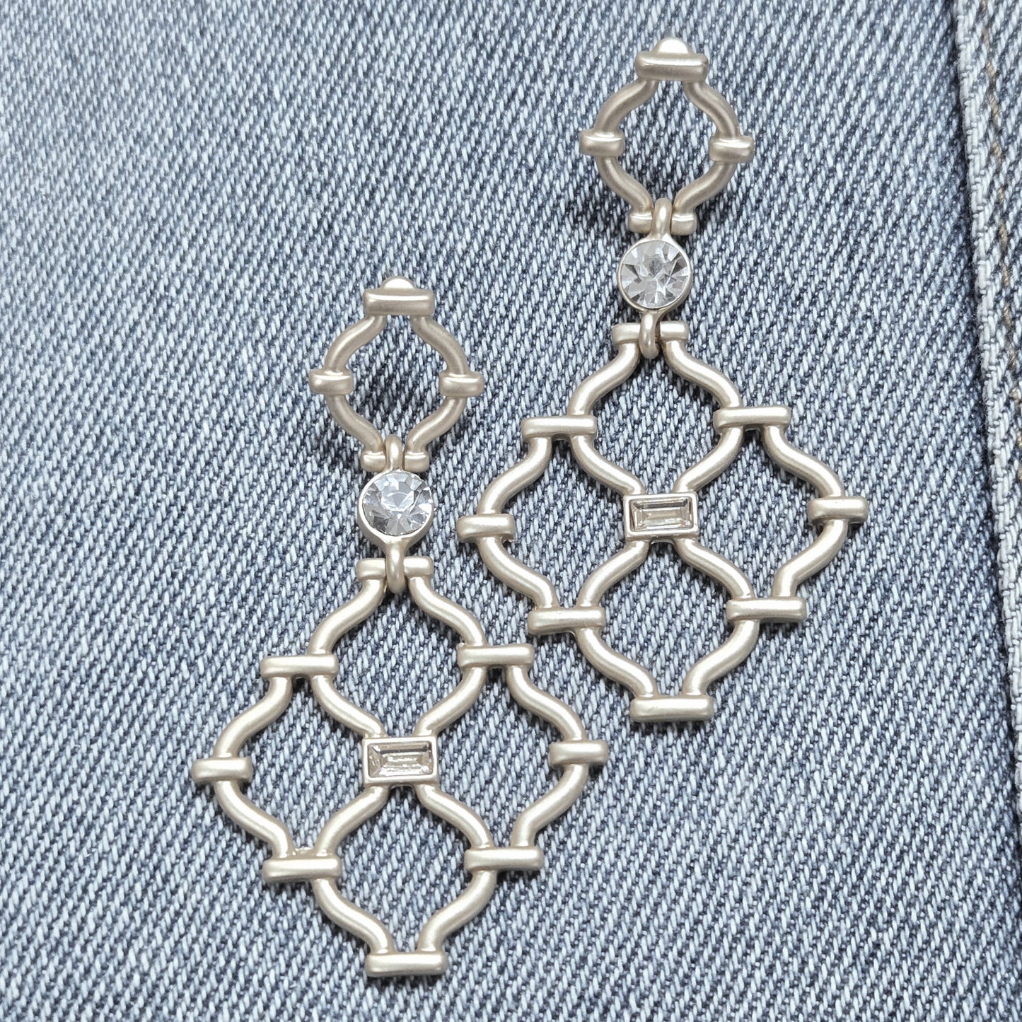 E1289 VER1197 Drop Dangle Post Earrings