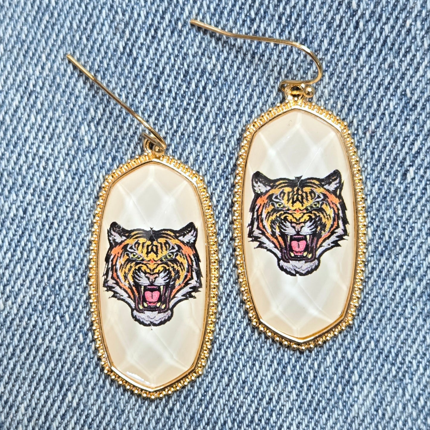 E1287 VER5295 Tiger Design Drop Dangle Earrings