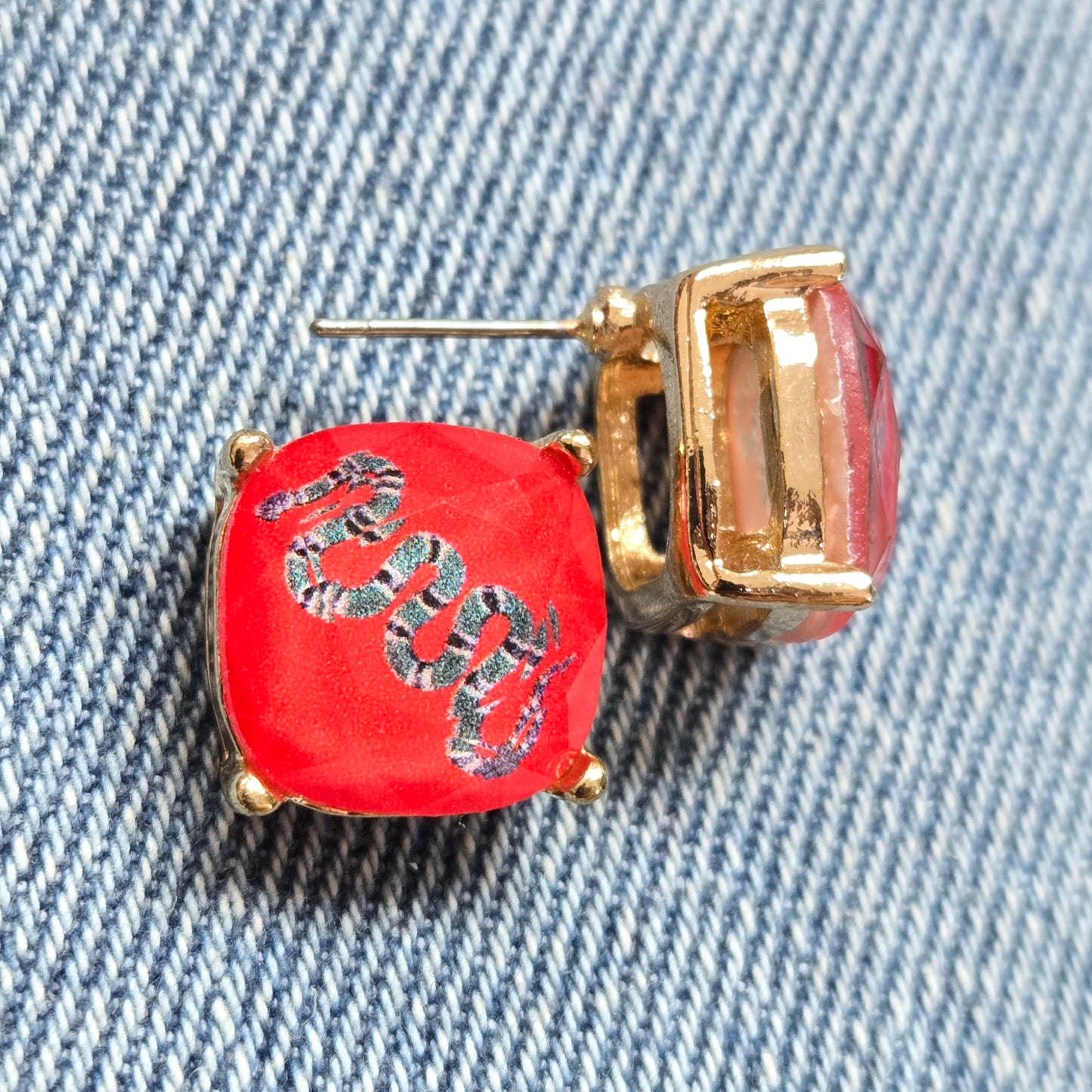 E1303 VER5348 Animal Design Stud Earrings