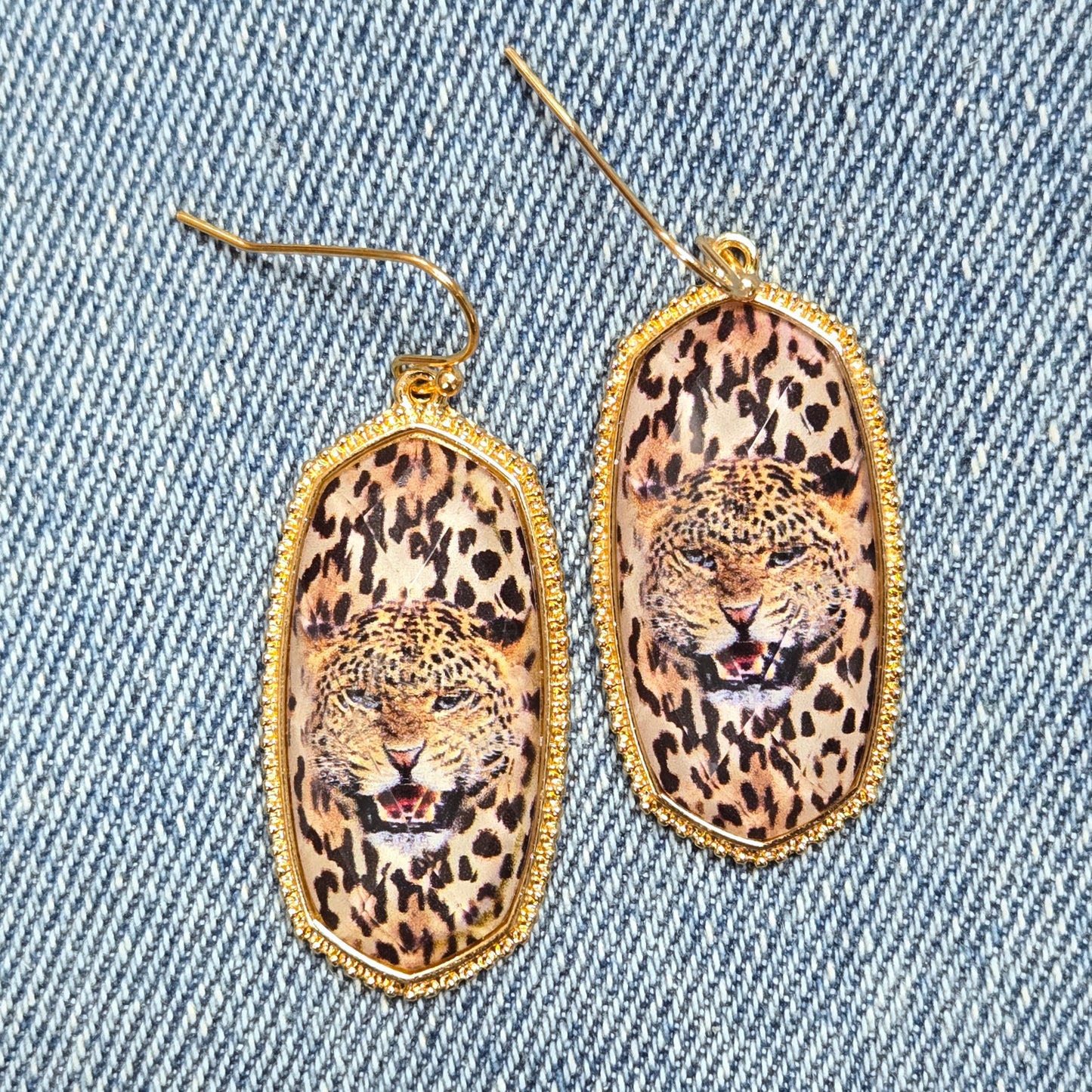 E1285 VER5342 Leopard Design Drop Dangle Earrings
