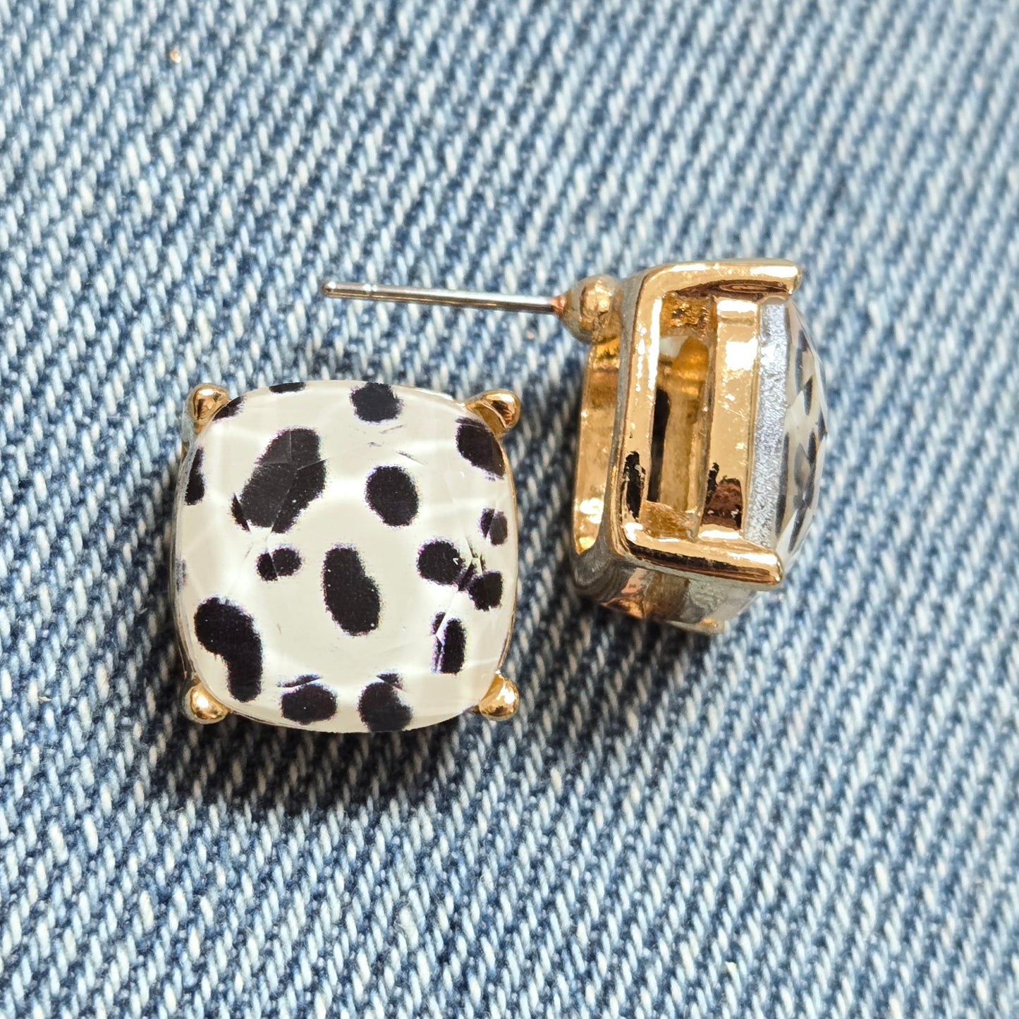 E1302 VER5578 Animal Pattern Stud Earrings