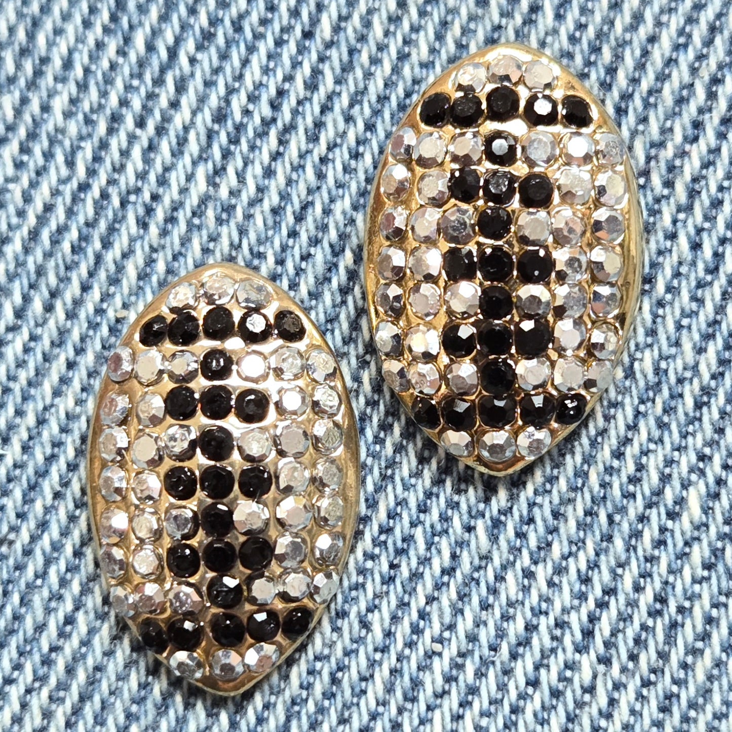 E1255 VER6078 Foot Ball Design Stud Earrings