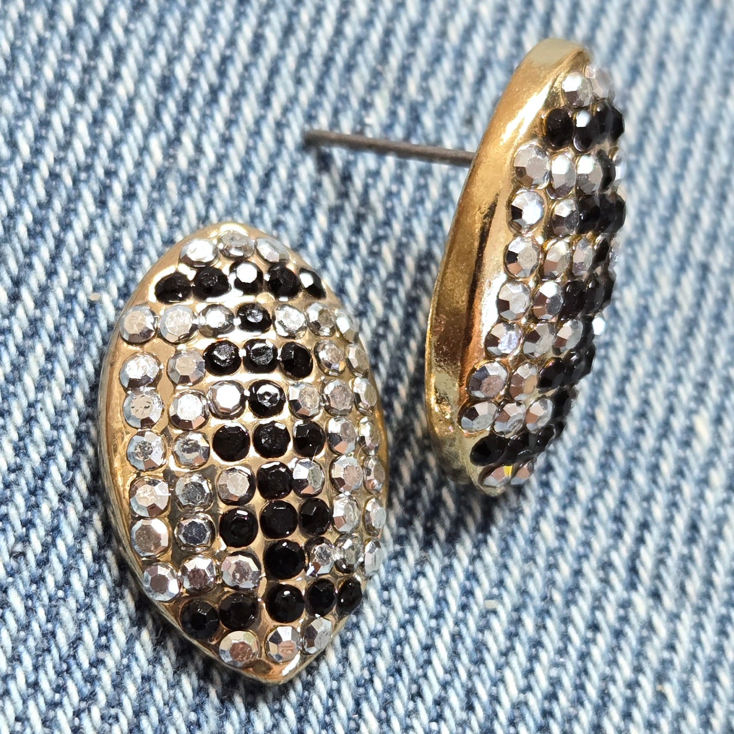 E1255 VER6078 Foot Ball Design Stud Earrings