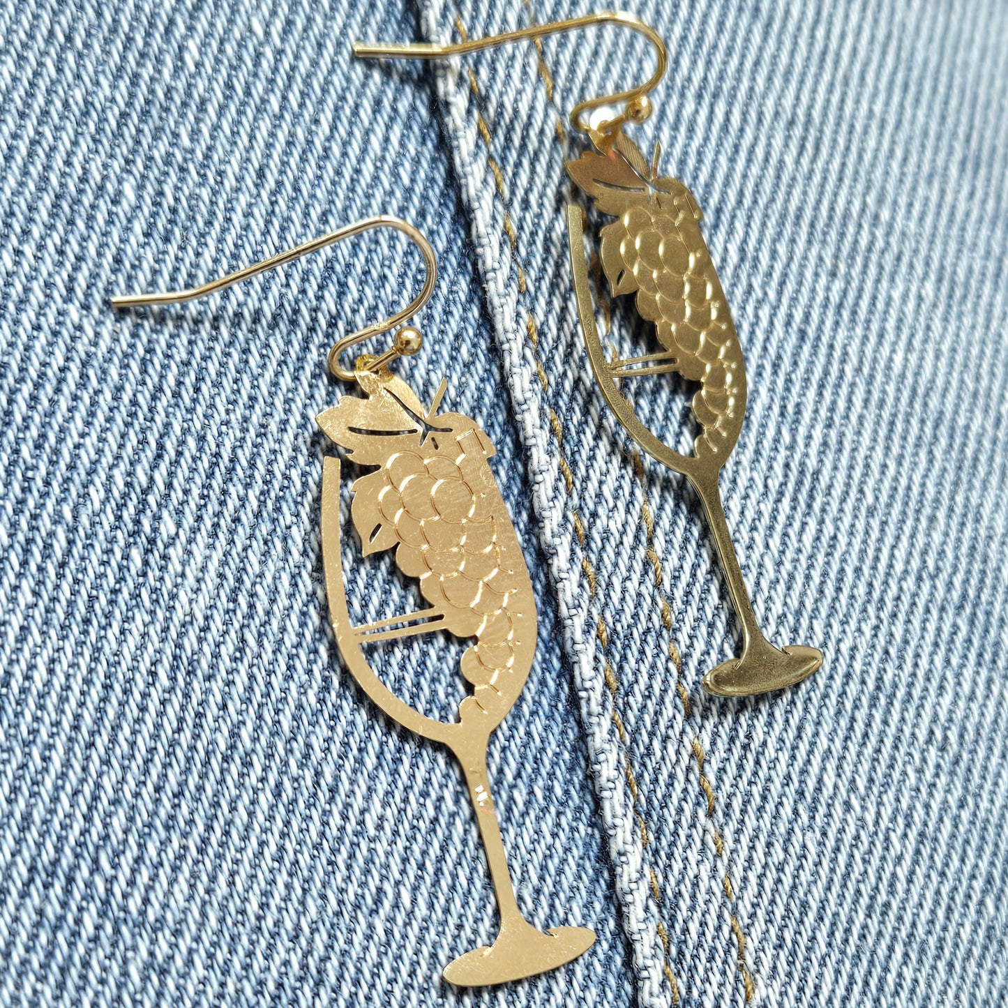 E1069 VER7519 Wine Glass Design Thin Metal Drop Dangle Earrings
