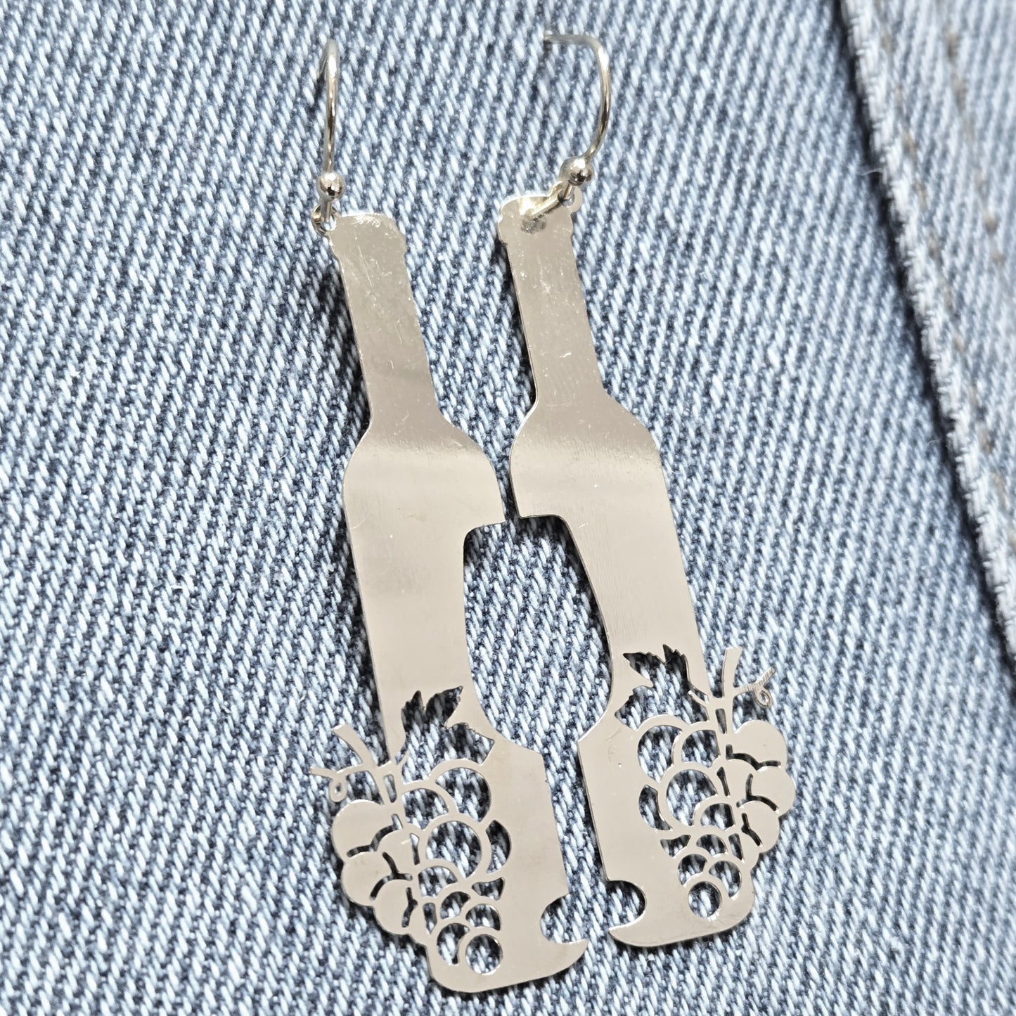 E1248 VER7522 Wine Bottle Drop Dangle Earrings