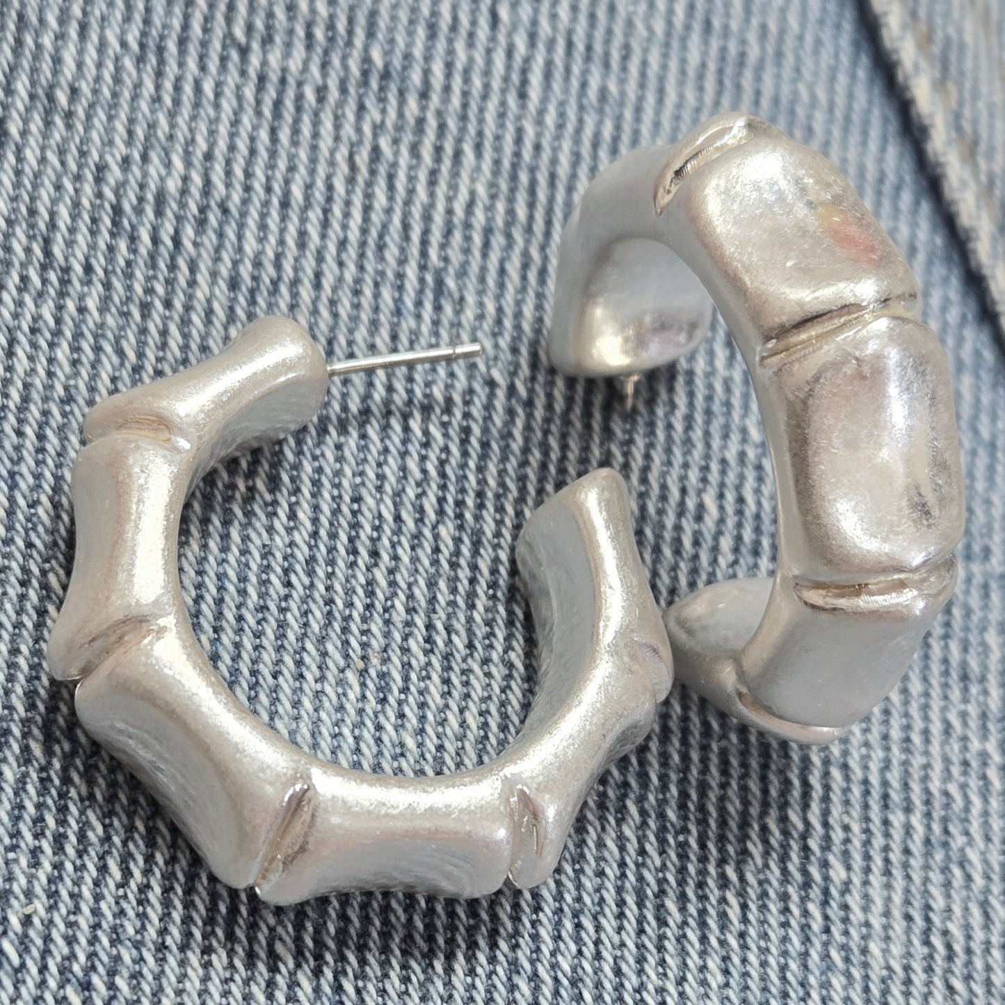 E1351 YE2148 Drop Post Mini Hoop Earrings