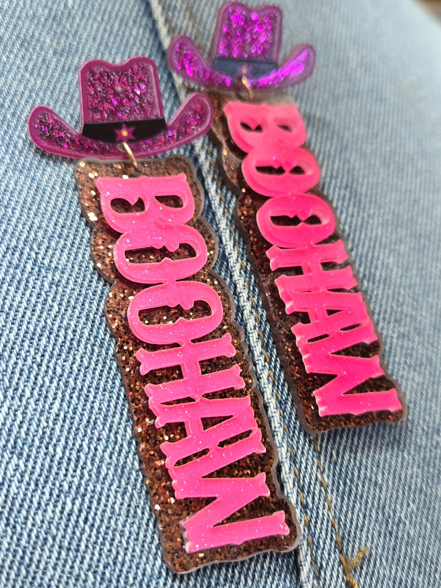 E1028 13-6639 Acrylic Western Theme Word BOOHAW Drop Dangle Post Earrings