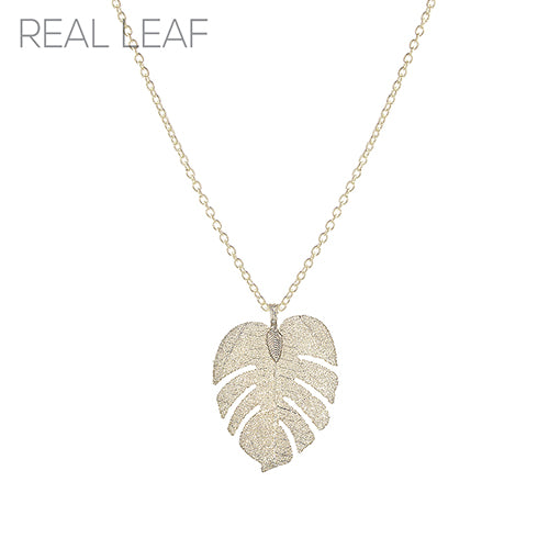 N0079 17191 Monstera Necklace