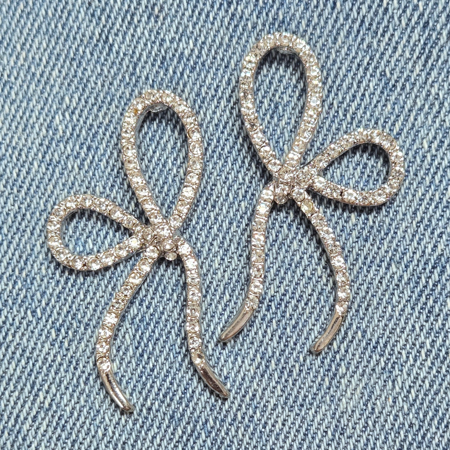 E1267 ME90896 Bowtie Drop Dangle Earrings