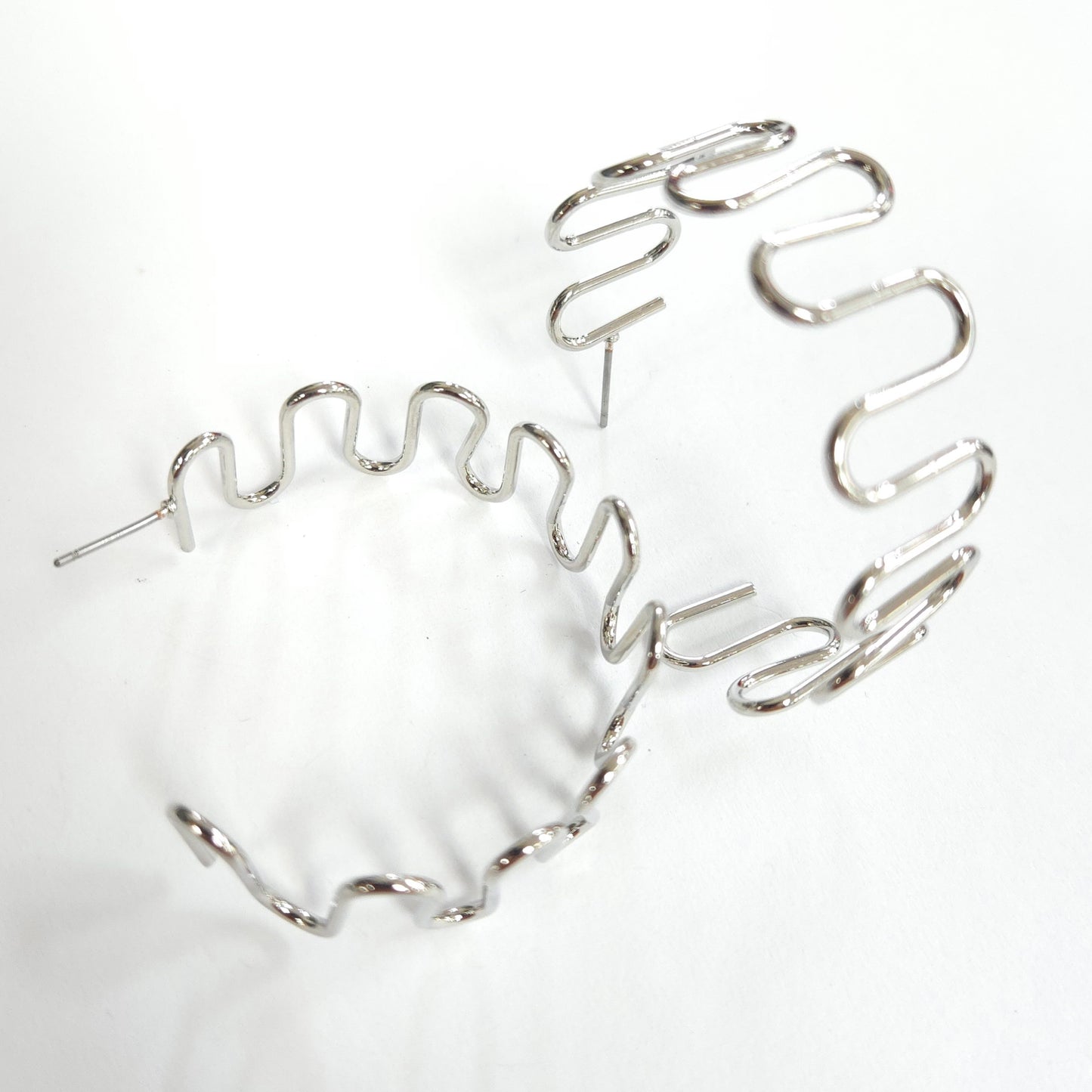 E1681 TKE23318 Hoop Earrings