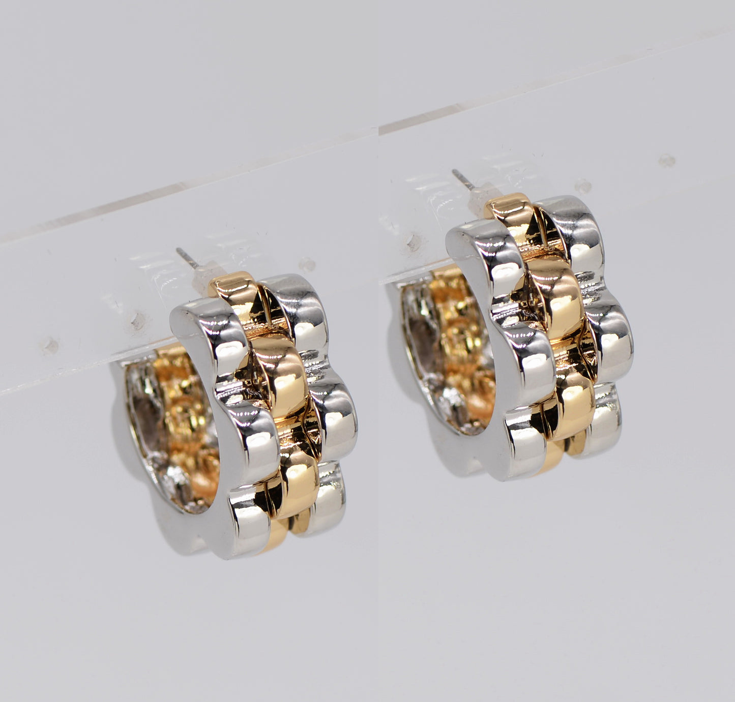 E0881 25E5847 Open Circle Hoop Post Earrings