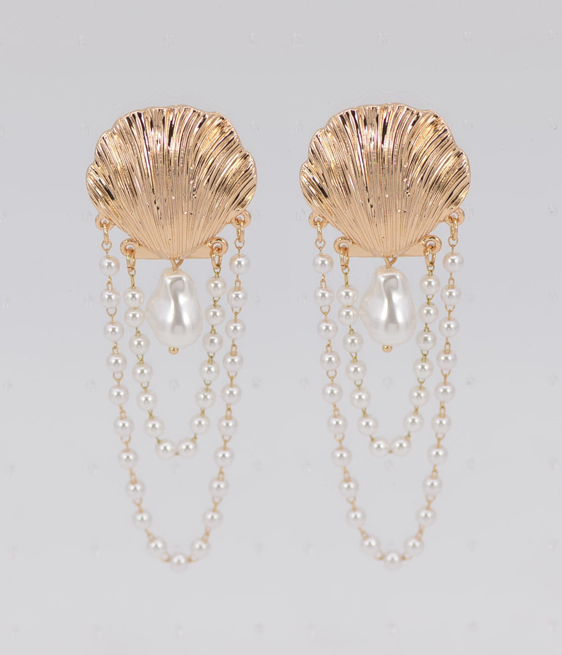 E0271 | Shell Pearl Statement Earrings | 25E6153