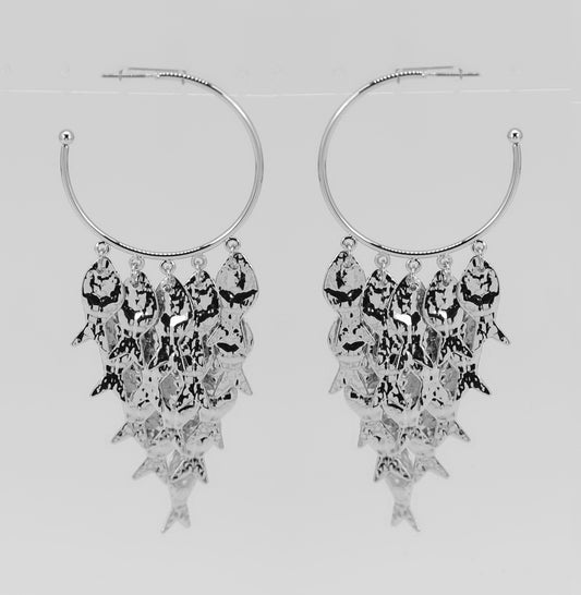 E0262 | Hammered Fish Drop Earrings | 25E6165