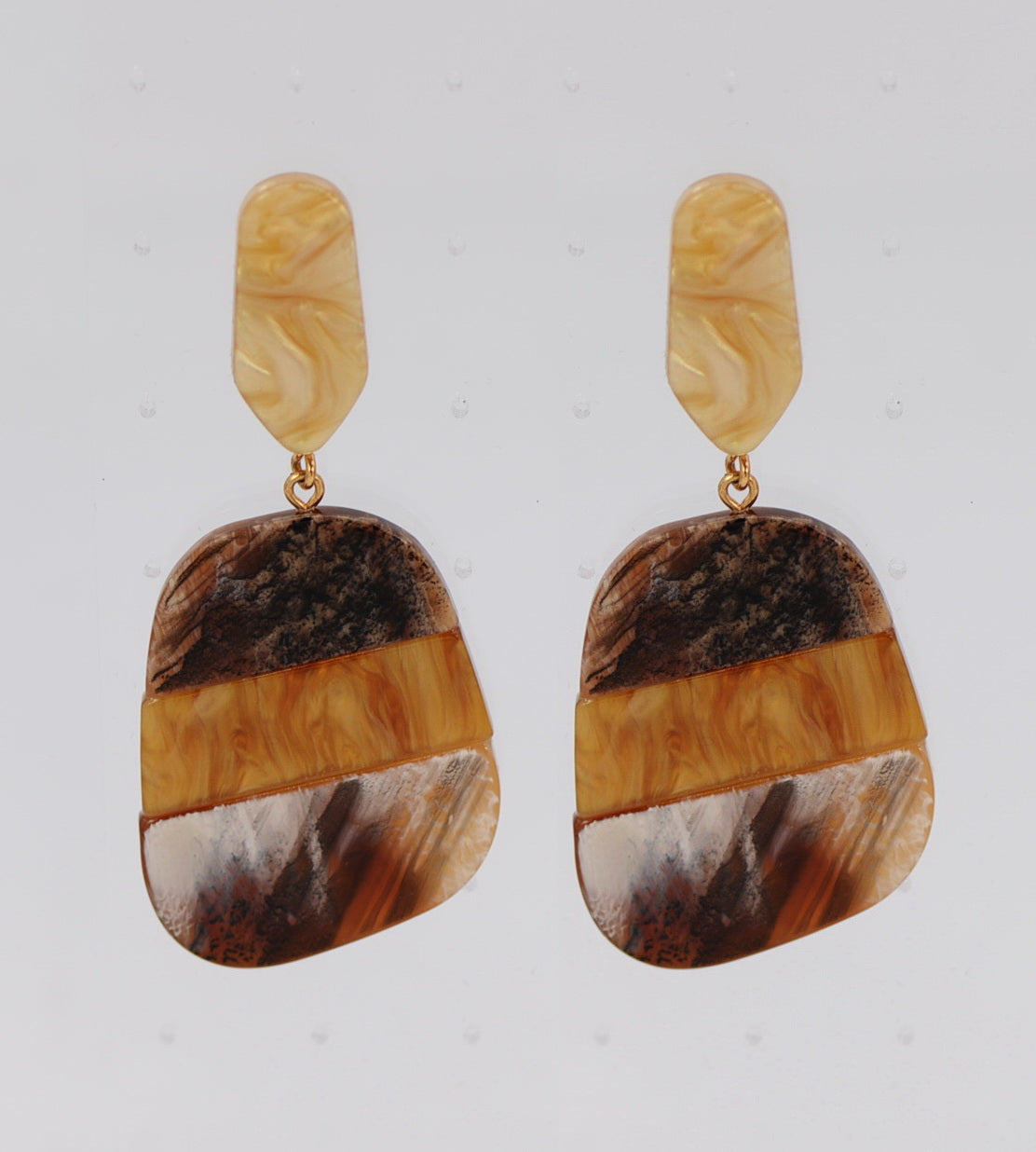 E0276 | Abstract Resin Earrings | 25E6723