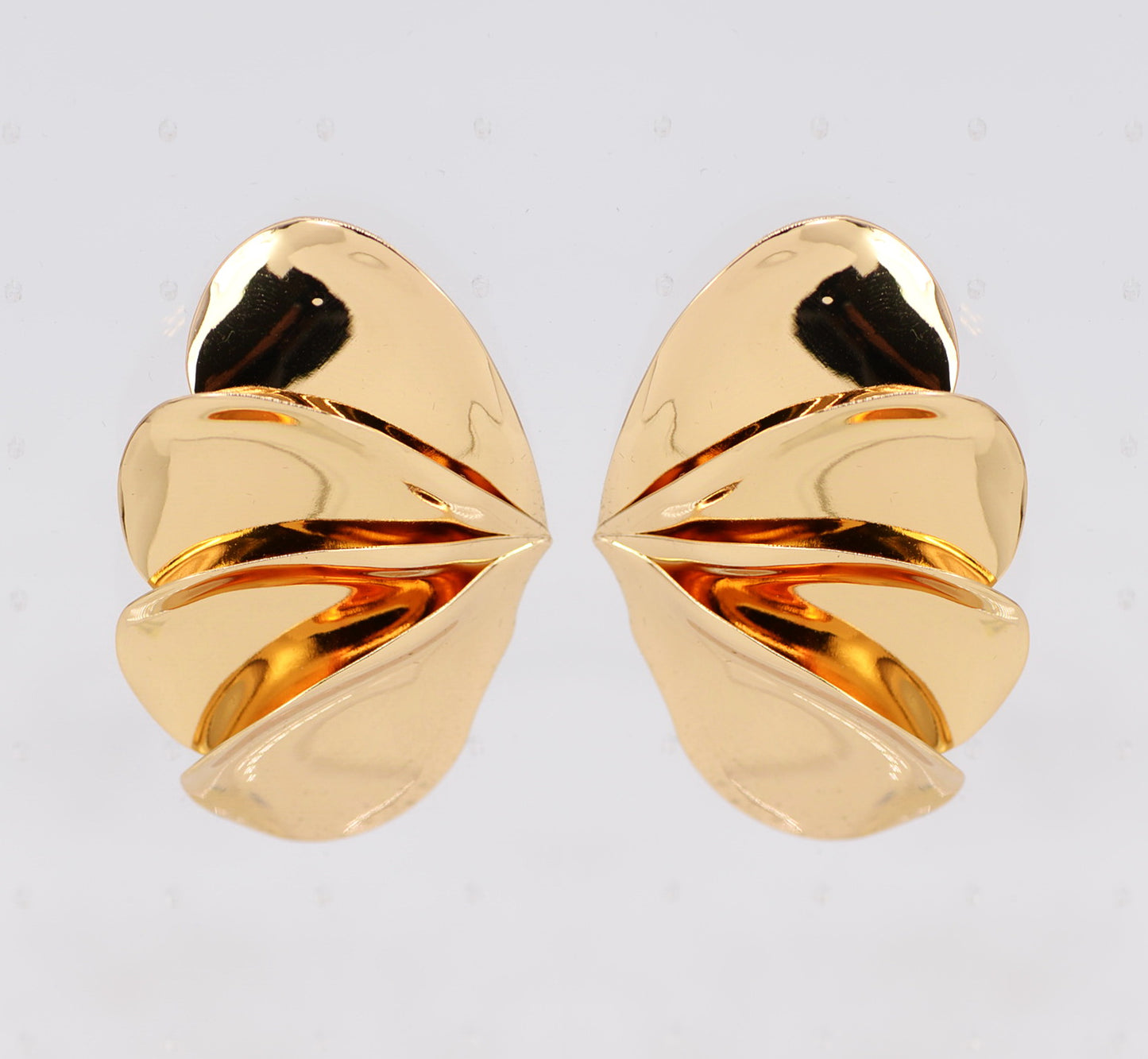 E0278 | Sculpted Ribbon Statement Earrings | 25E6790