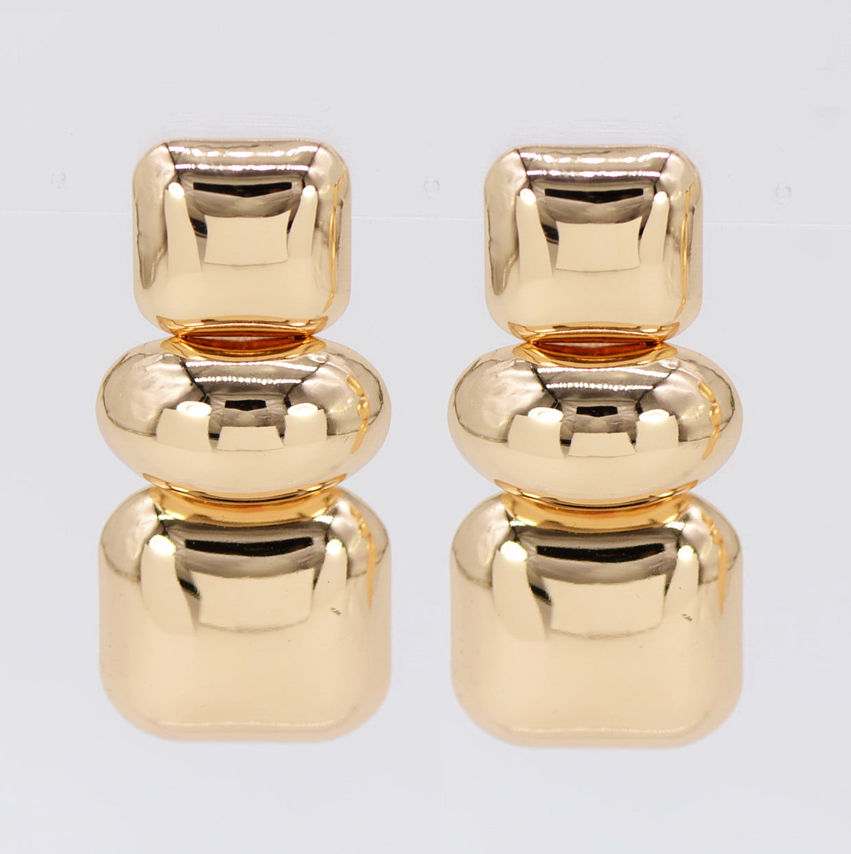 E2312 | Modern Tiered Stud Earrings | 25E7028