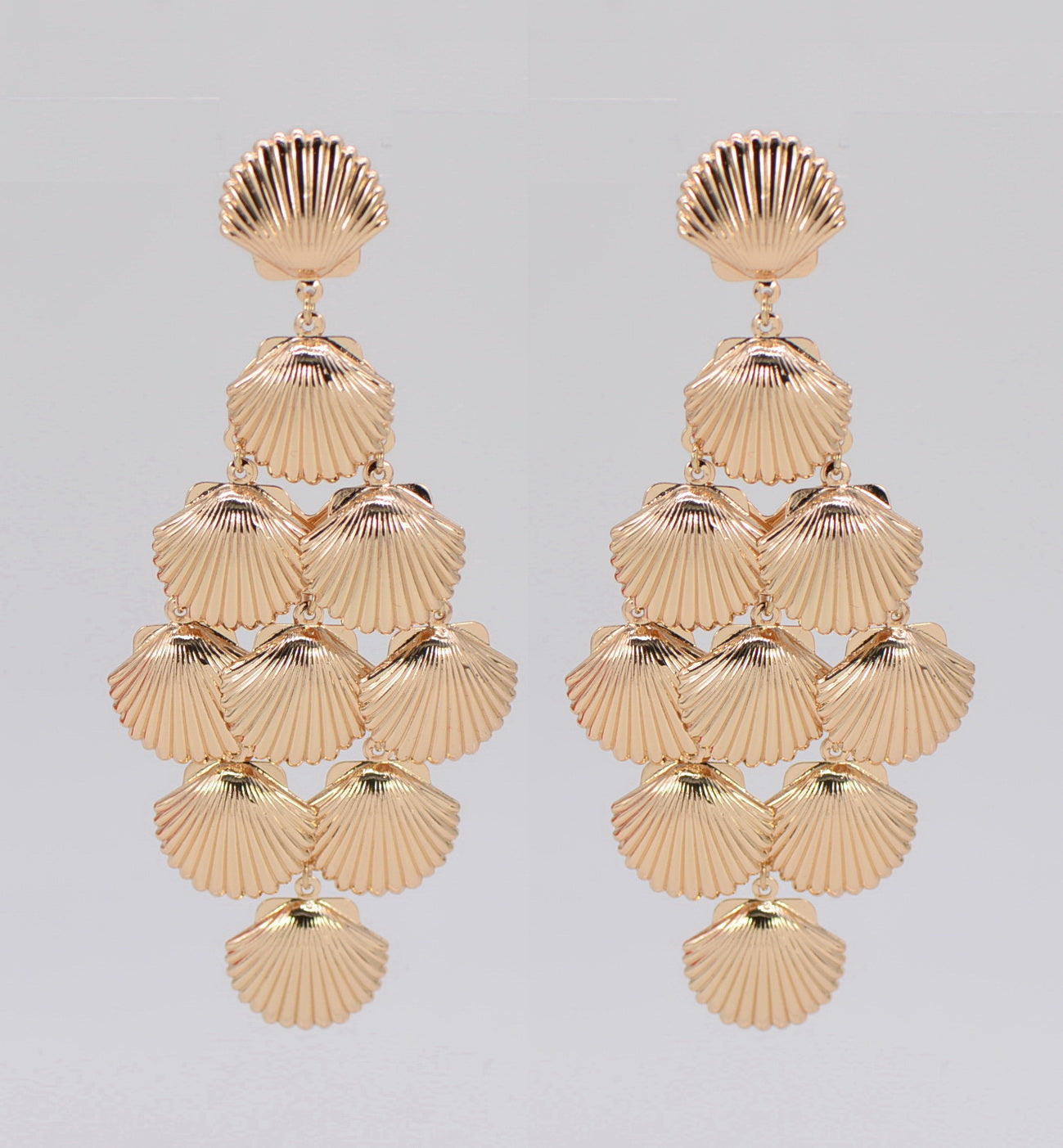 E2314 | Large Cascading Shell Earrings | 25E7065