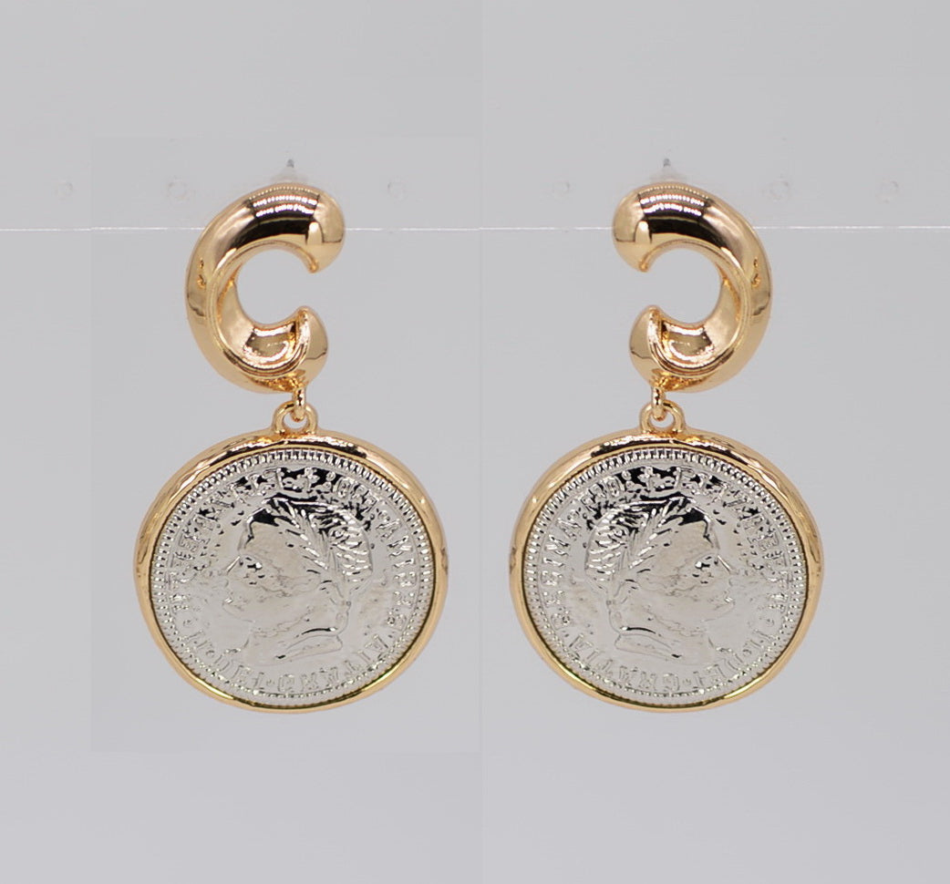E2495 | Coin Charm Drop Earrings | 25E7076
