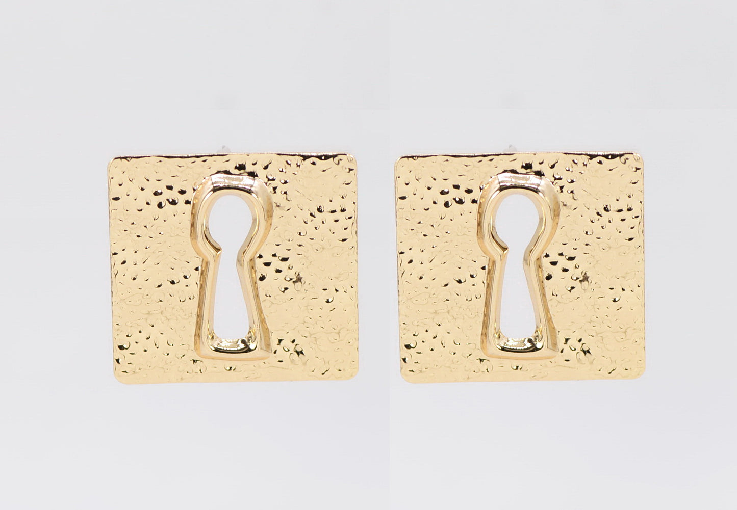 E2500 | Keyhole Stud Earrings | 25E7206