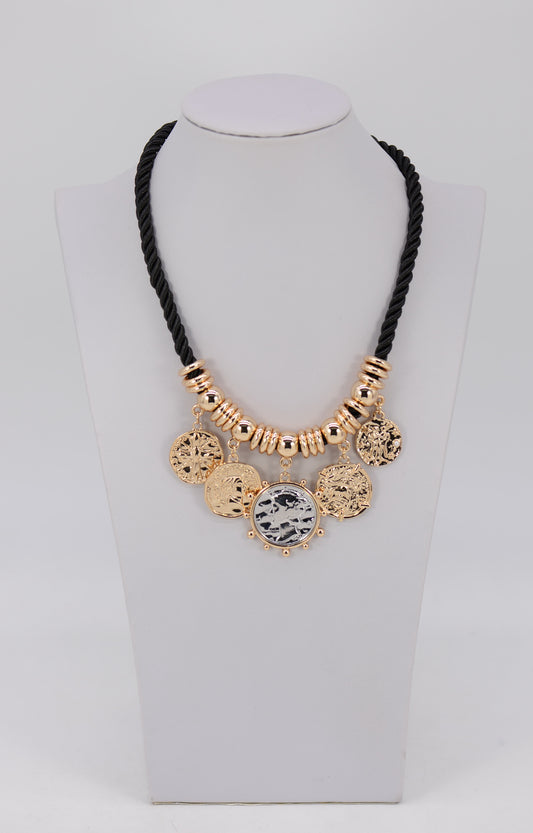 N0632 25N1578  Charms Necklace