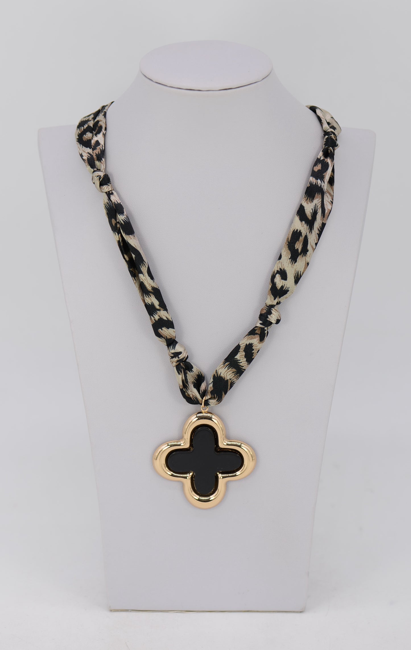 N0714 25N1642 Clover Necklace