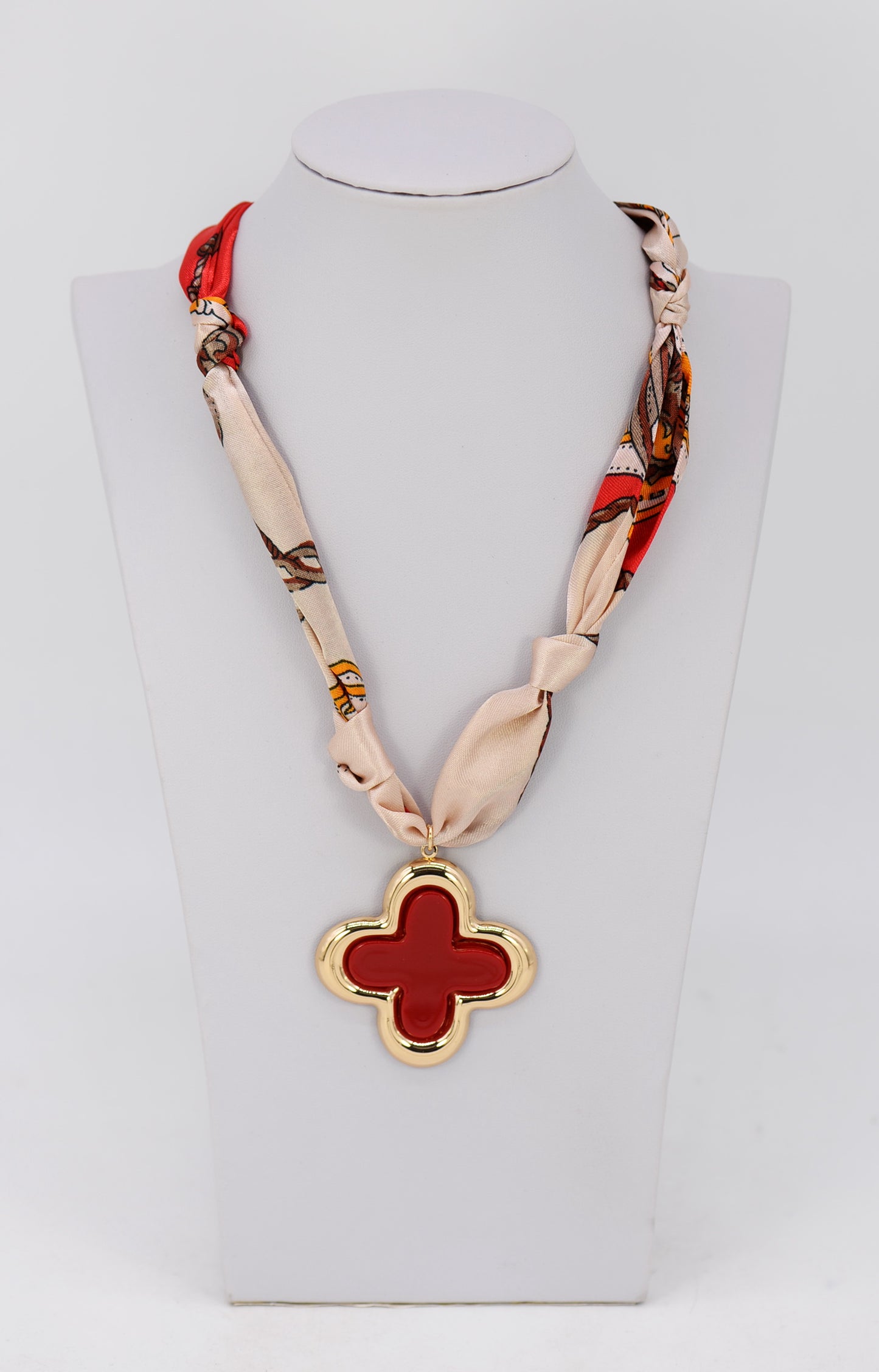 N0714 25N1642 Clover Necklace