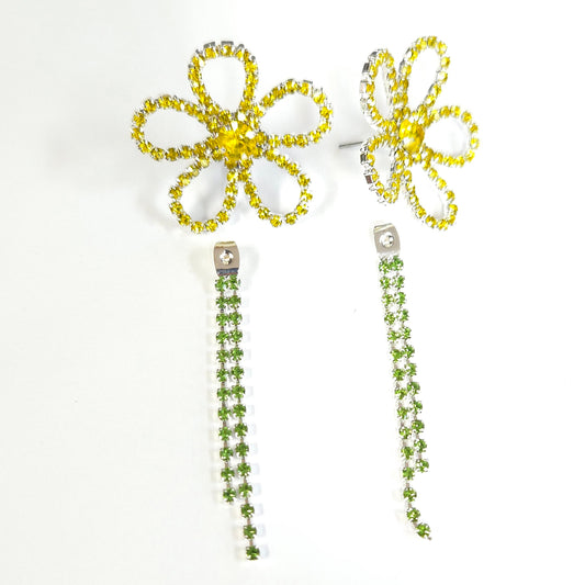 E1529 28535 Flower Drop Earrings