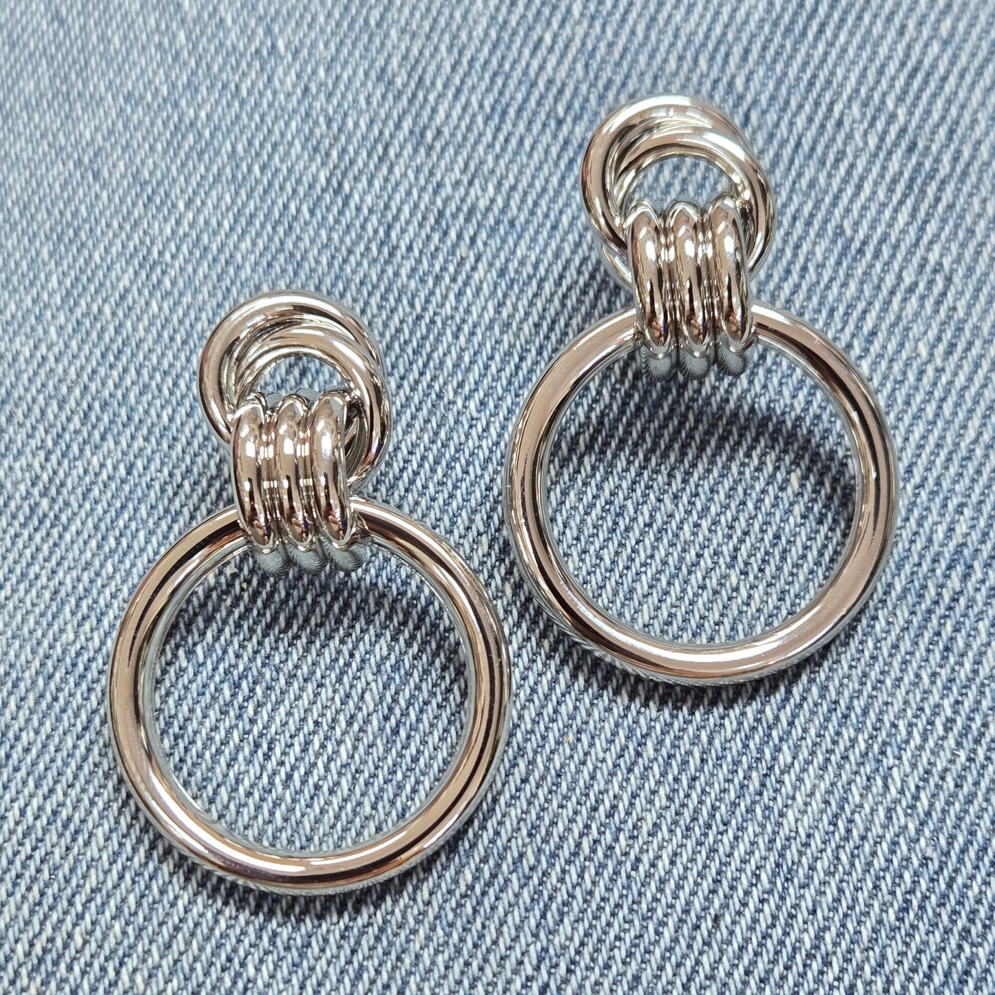 E1342 28581 Drop Post Earrings