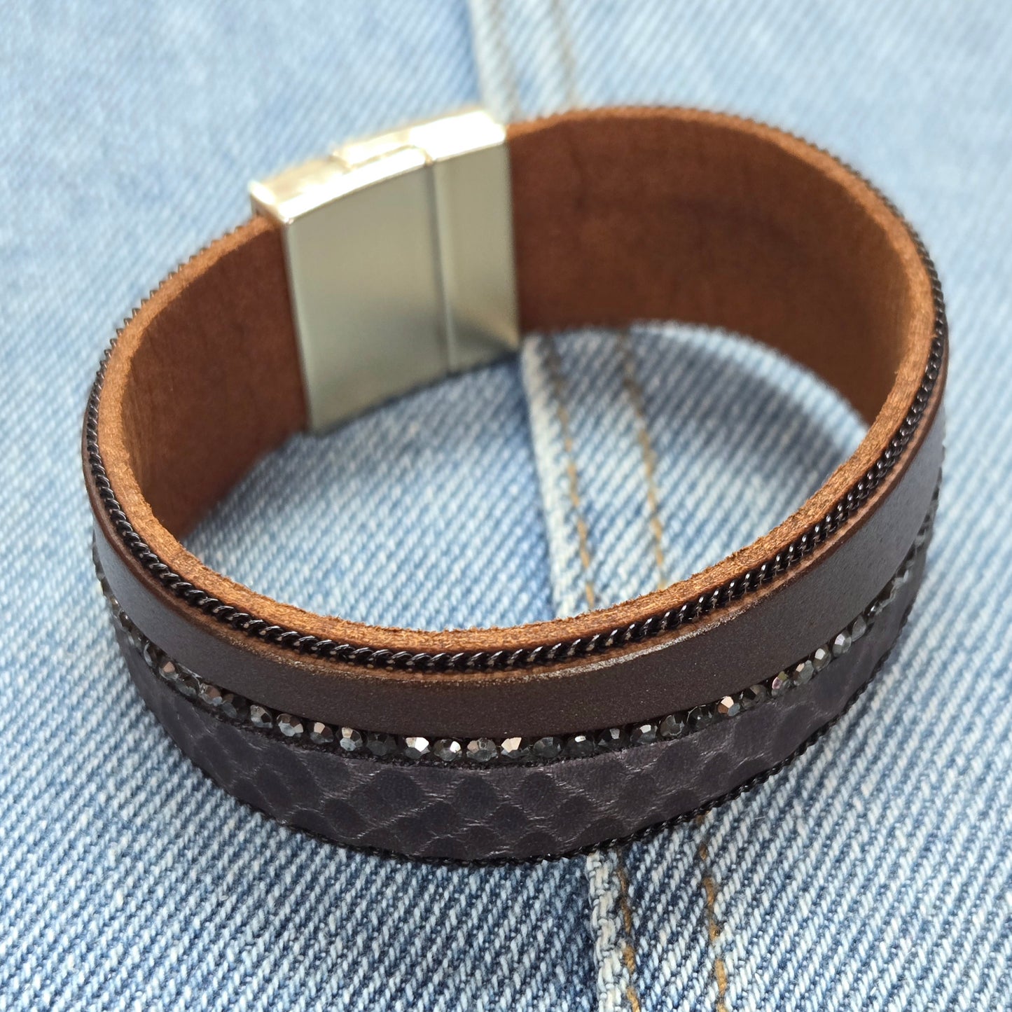 B0208 83844 Faux Leather Wrap Bracelet