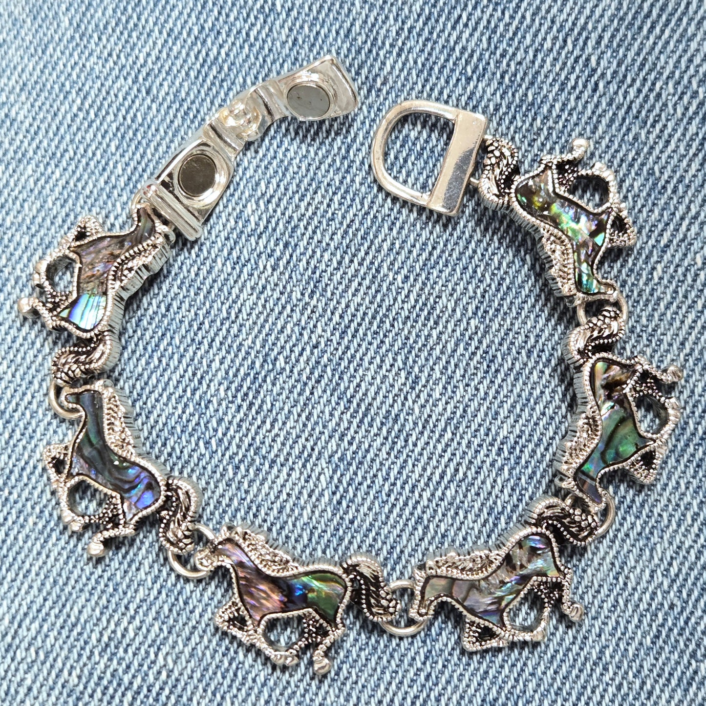 B0191 AB9049 Horse Shapes Linked Bracelet