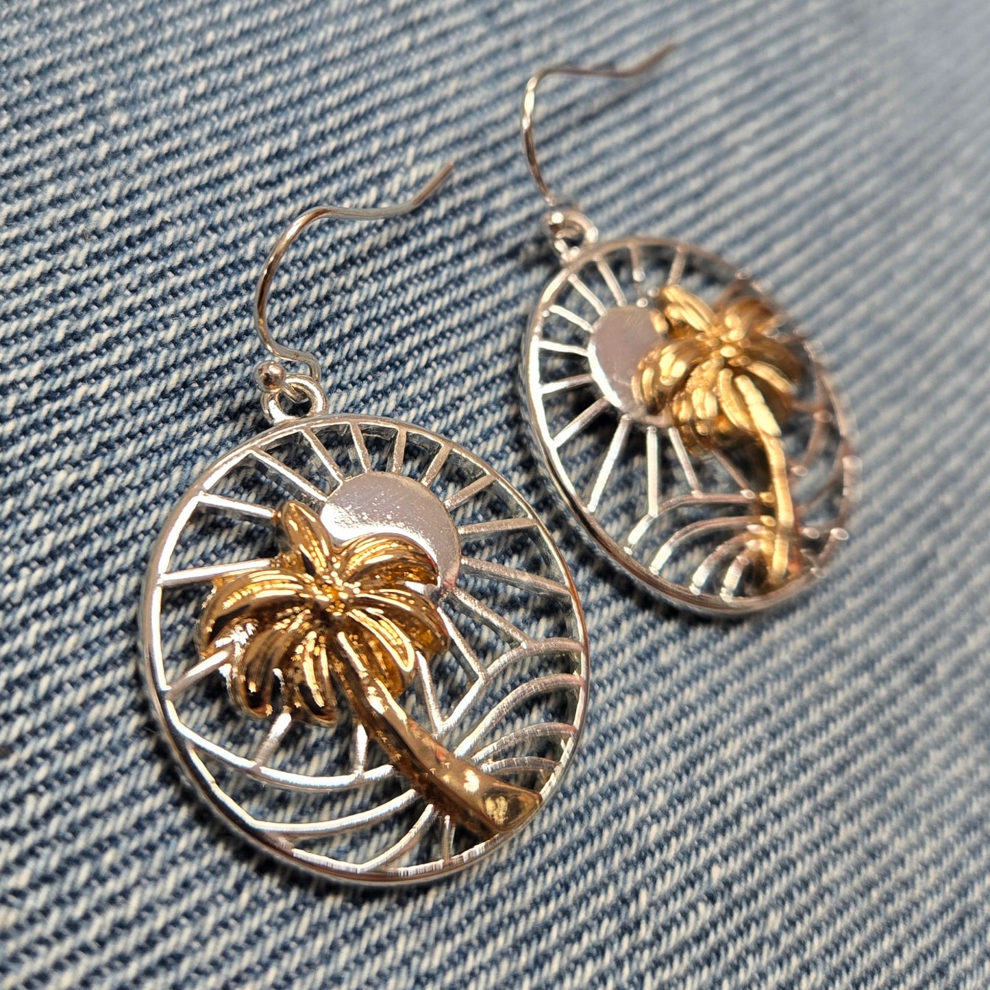 E0966 AE3855 Sun Palm tree design Circle Shape Drop Dangle Hook Earrings