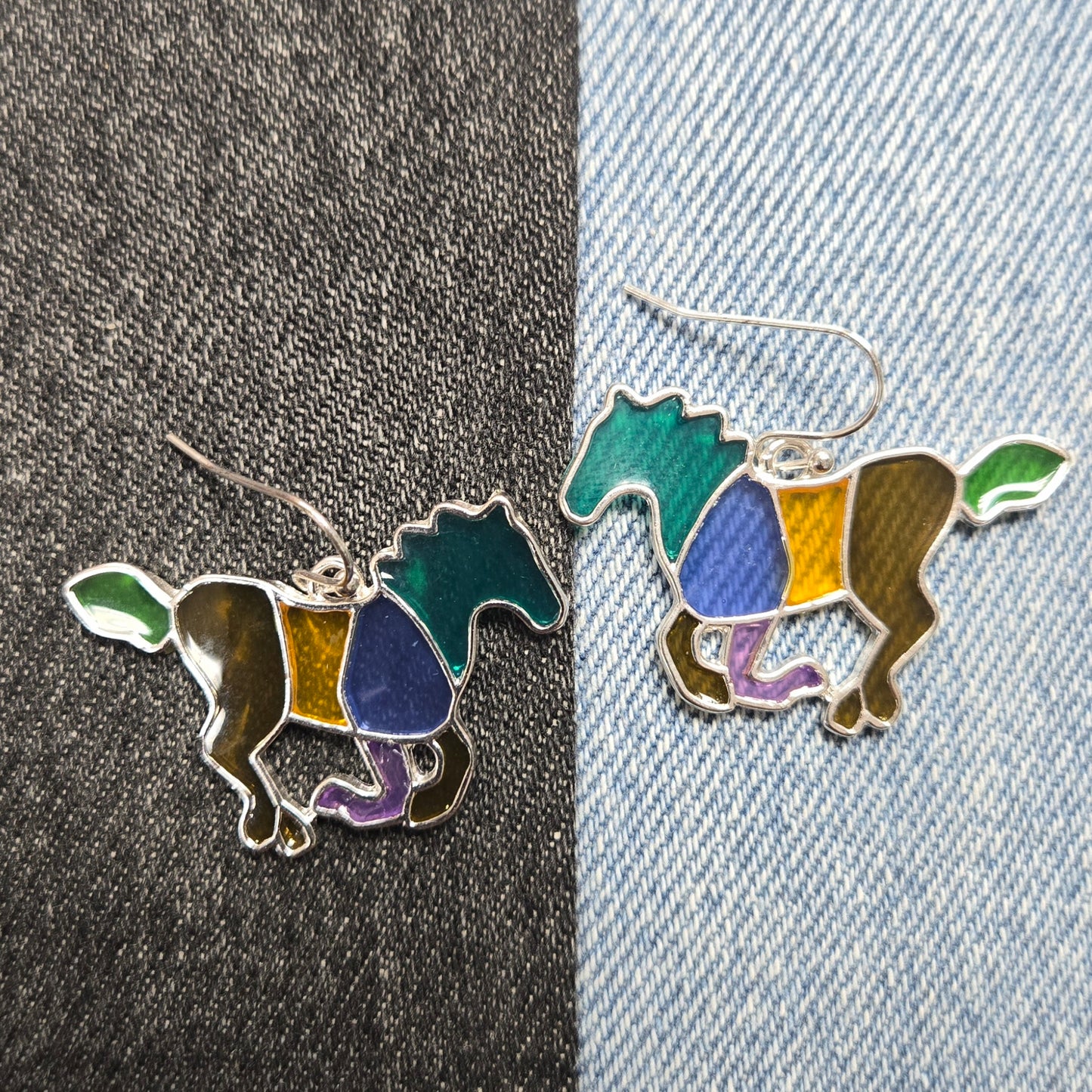 E0993 AE5710 See Through Design Horse Mustang Design Drop Dangle Hook earrings