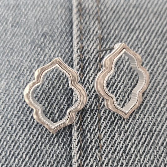 E0999 AE6241 Mini Open Clover Shape Stud Style Post Earrings
