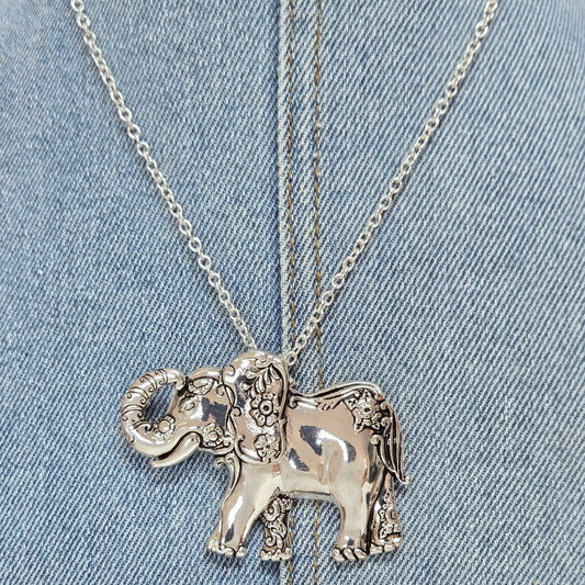 N0378 AS6868 Elephant Shape Pendant Necklace