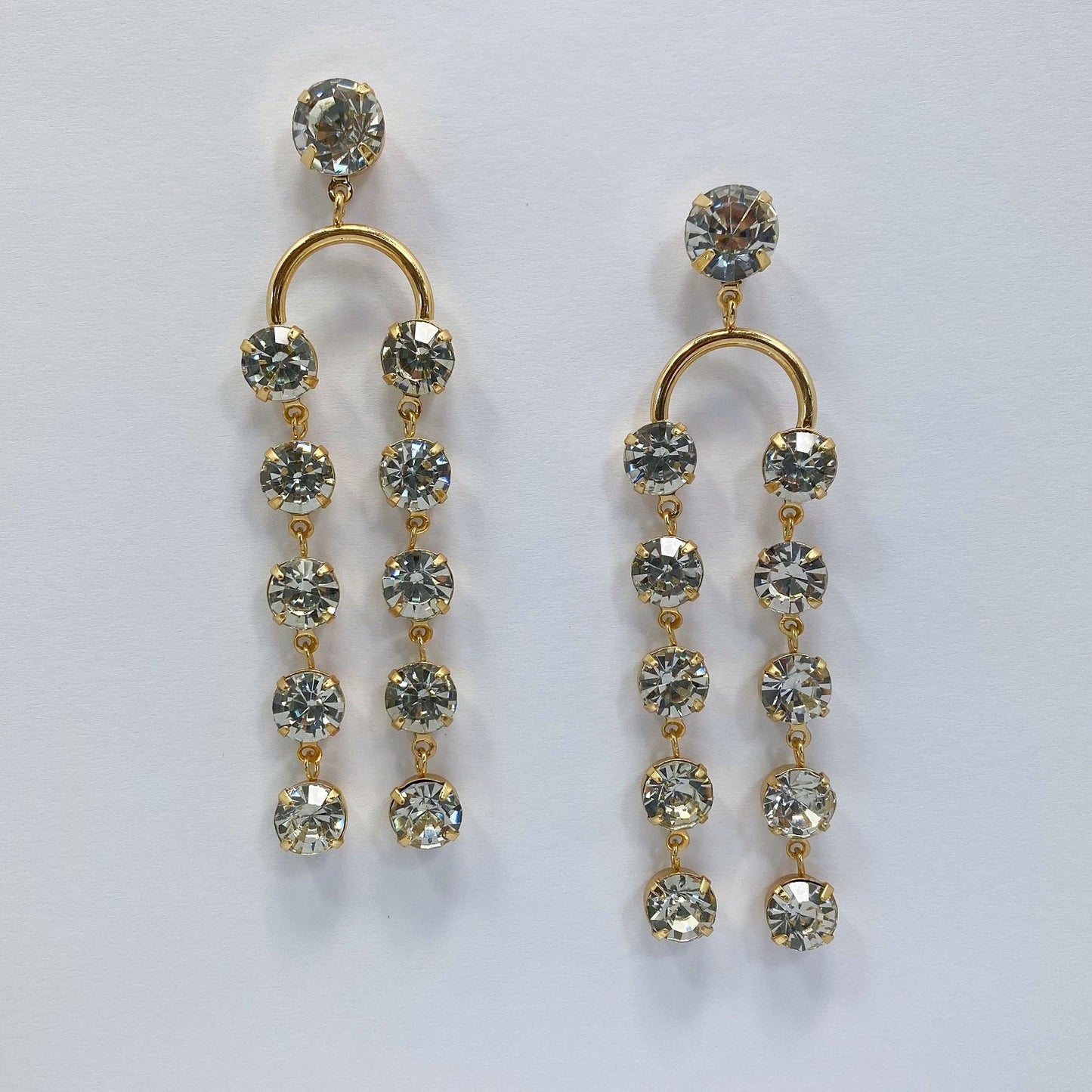 E1762 | Arch Crystal Earrings | 78E4193