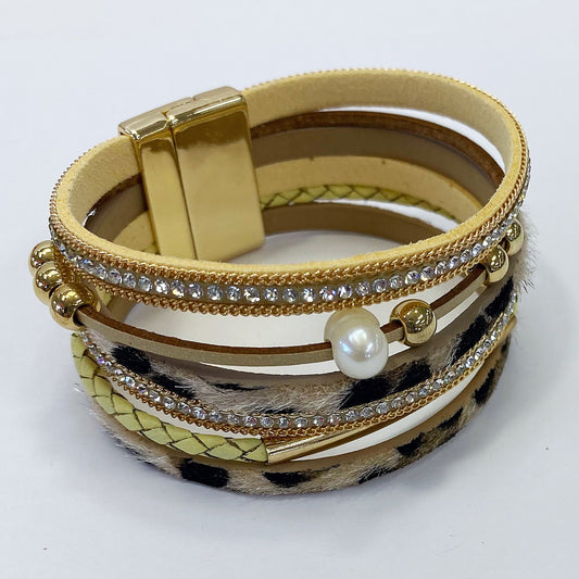 B0204 83849 Leopard Pattern Faux Leather Bracelet