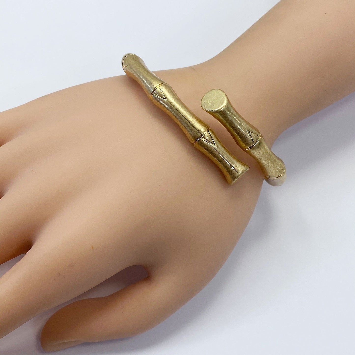 B0149 HB1785 Matte Colored Bamboo Designed Metal Bracelet